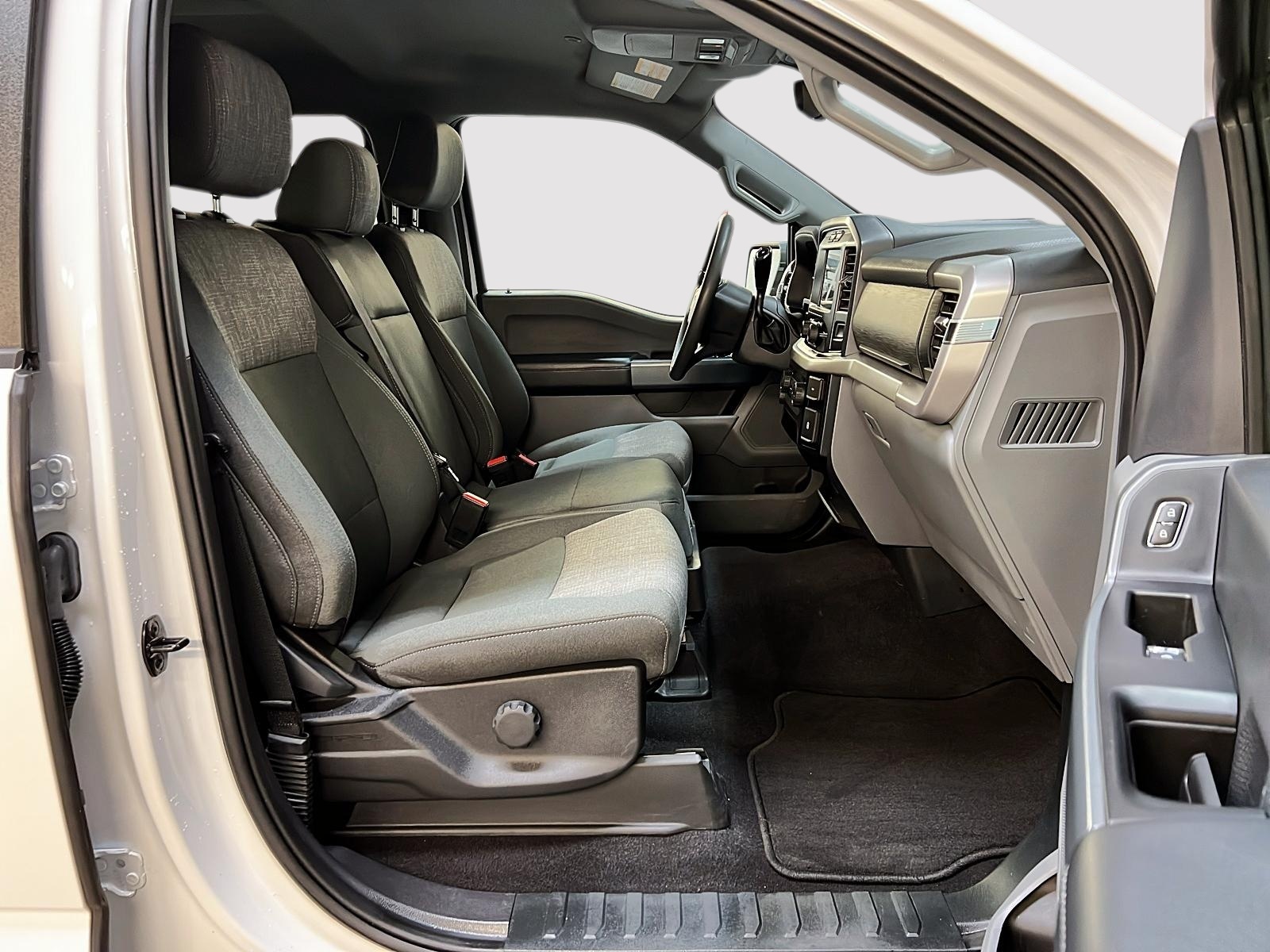 Ford F-150 XLT SUPER CREW NAV 4X4 2023 - image #8