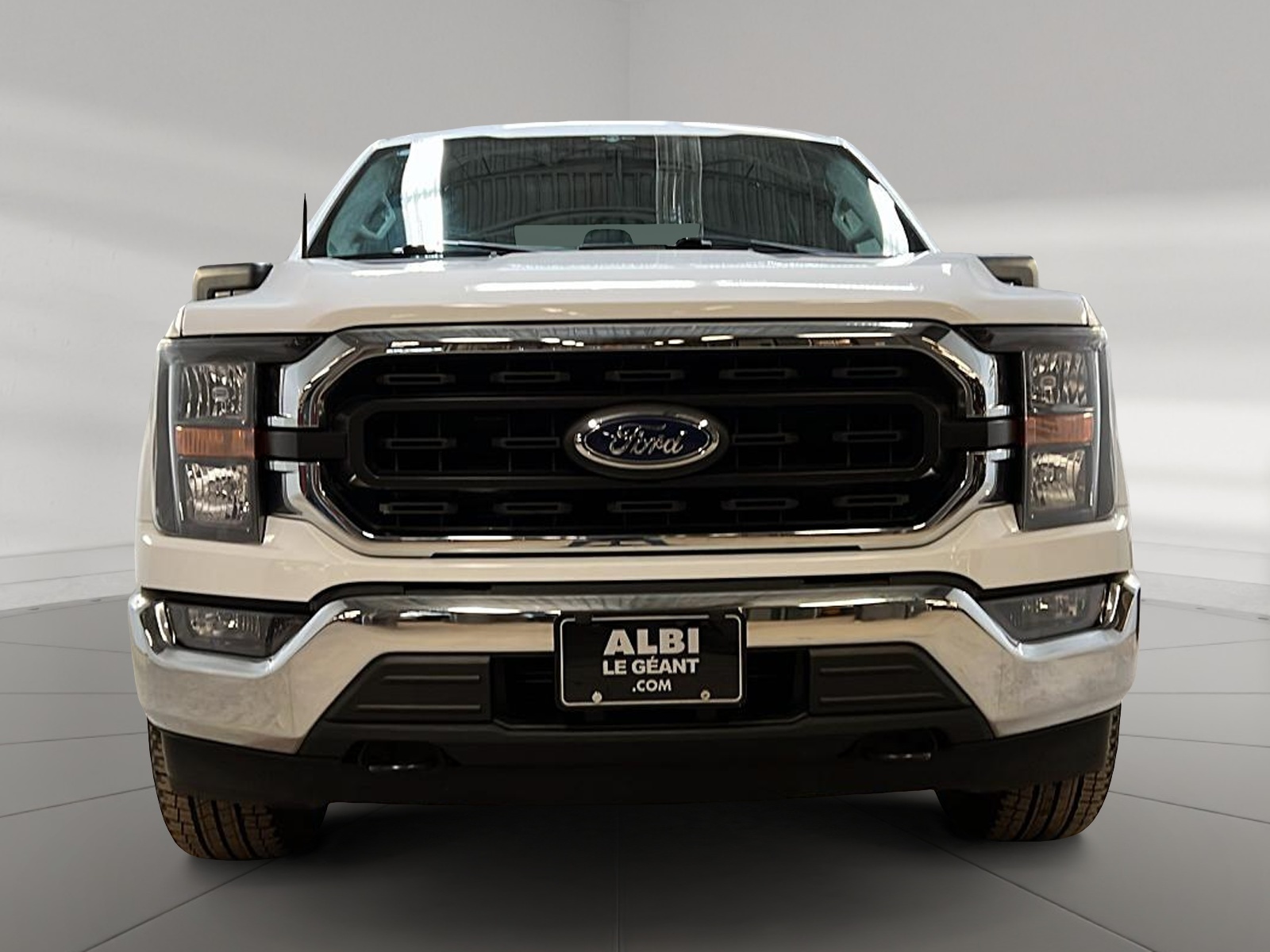 Ford F-150 XLT SUPER CREW NAV 4X4 2023 - image #2