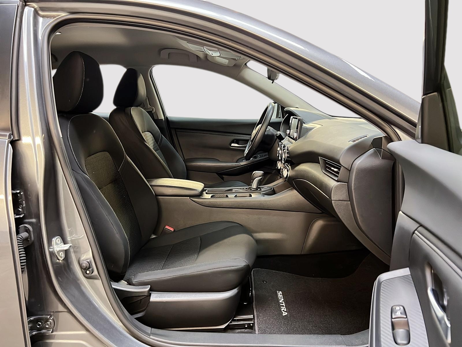 Nissan Sentra S PLUS 2023 - image #8