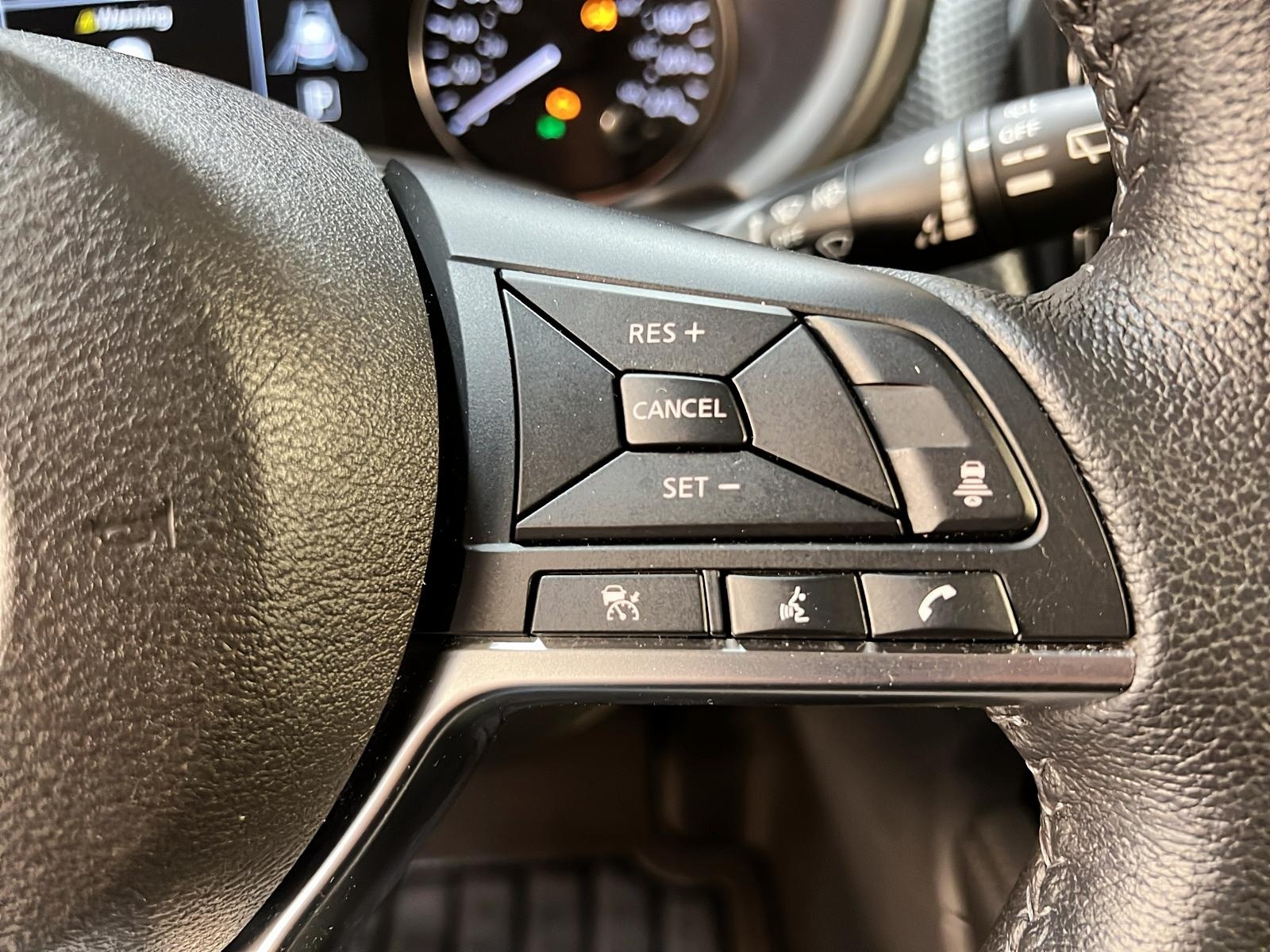 Nissan Kicks SV 2023 - image #18