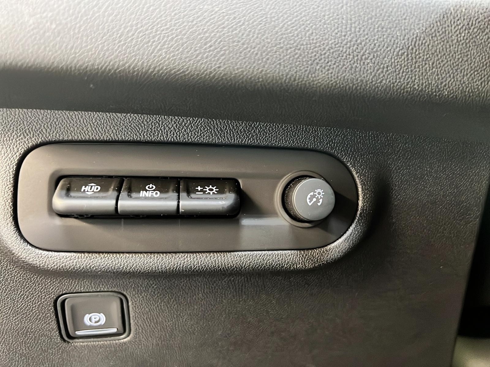 GMC Terrain 2023 - Image #23