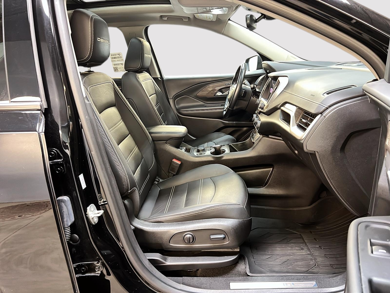 GMC Terrain DENALI CUIR TOIT PANO NAV 4RM 2023 - image #8