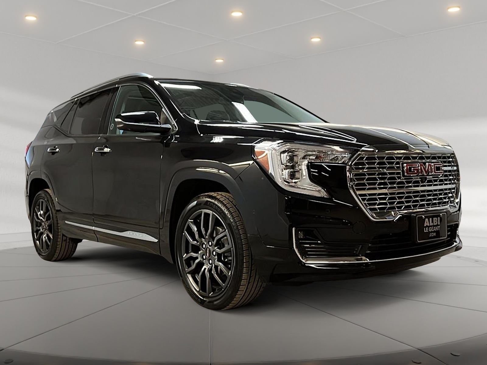 GMC Terrain DENALI CUIR TOIT PANO NAV 4RM 2023 - image #3