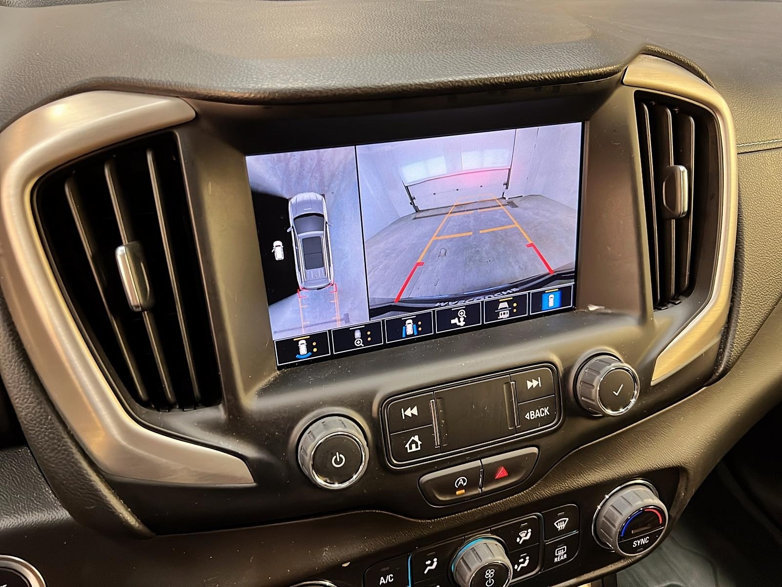 GMC Terrain 2024 - Image #19