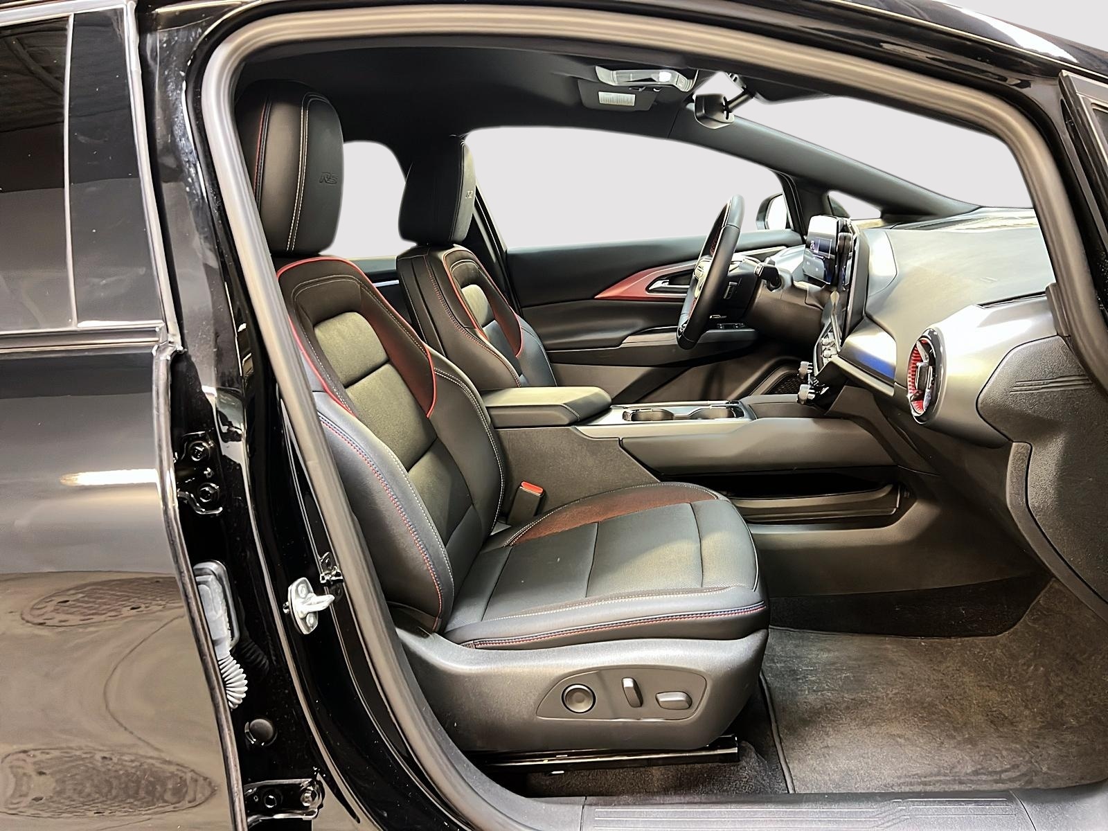 Chevrolet Equinox EV 3RS CUIR 4RM 2024 - image #8