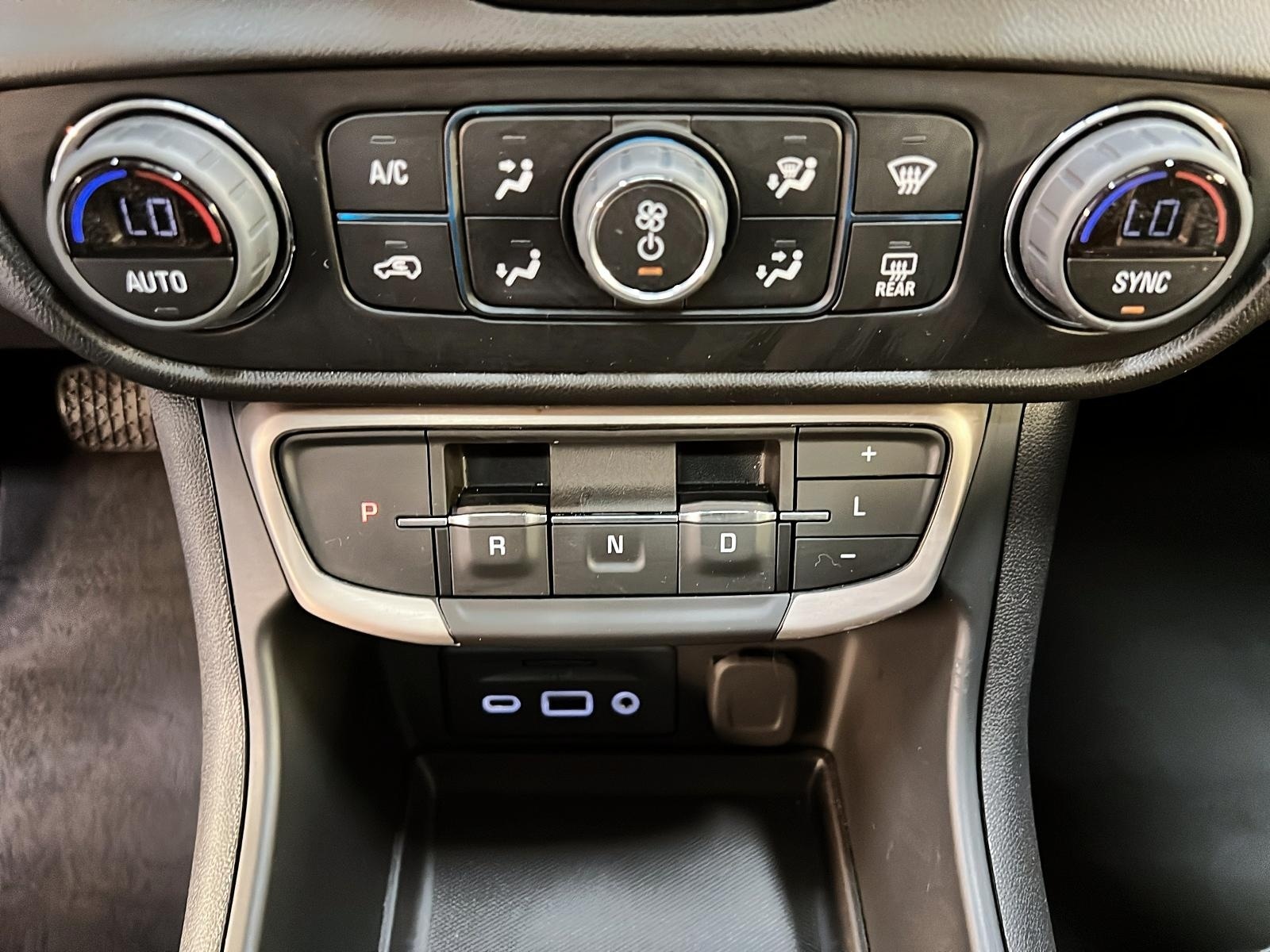 GMC Terrain DENALI CUIR TOIT PANO NAV 4RM 2024 - image #17
