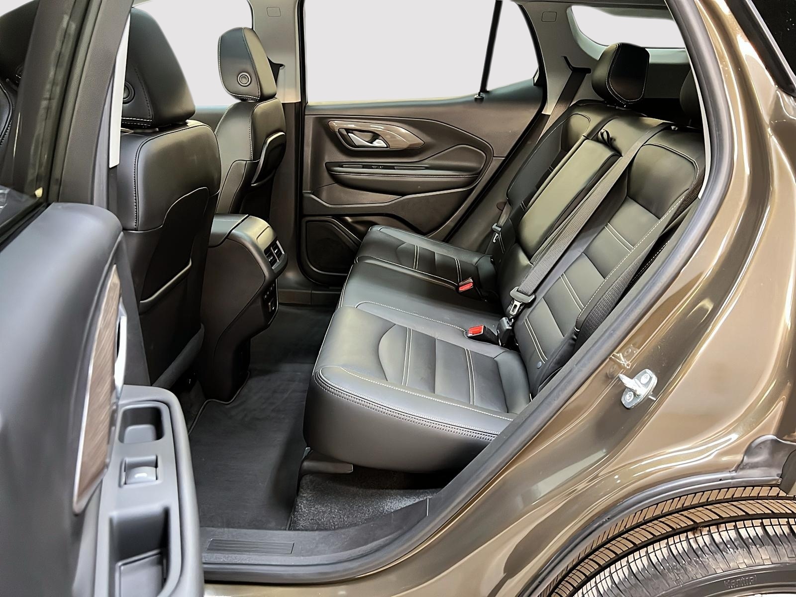 GMC Terrain DENALI CUIR TOIT PANO NAV 4RM 2024 - image #9