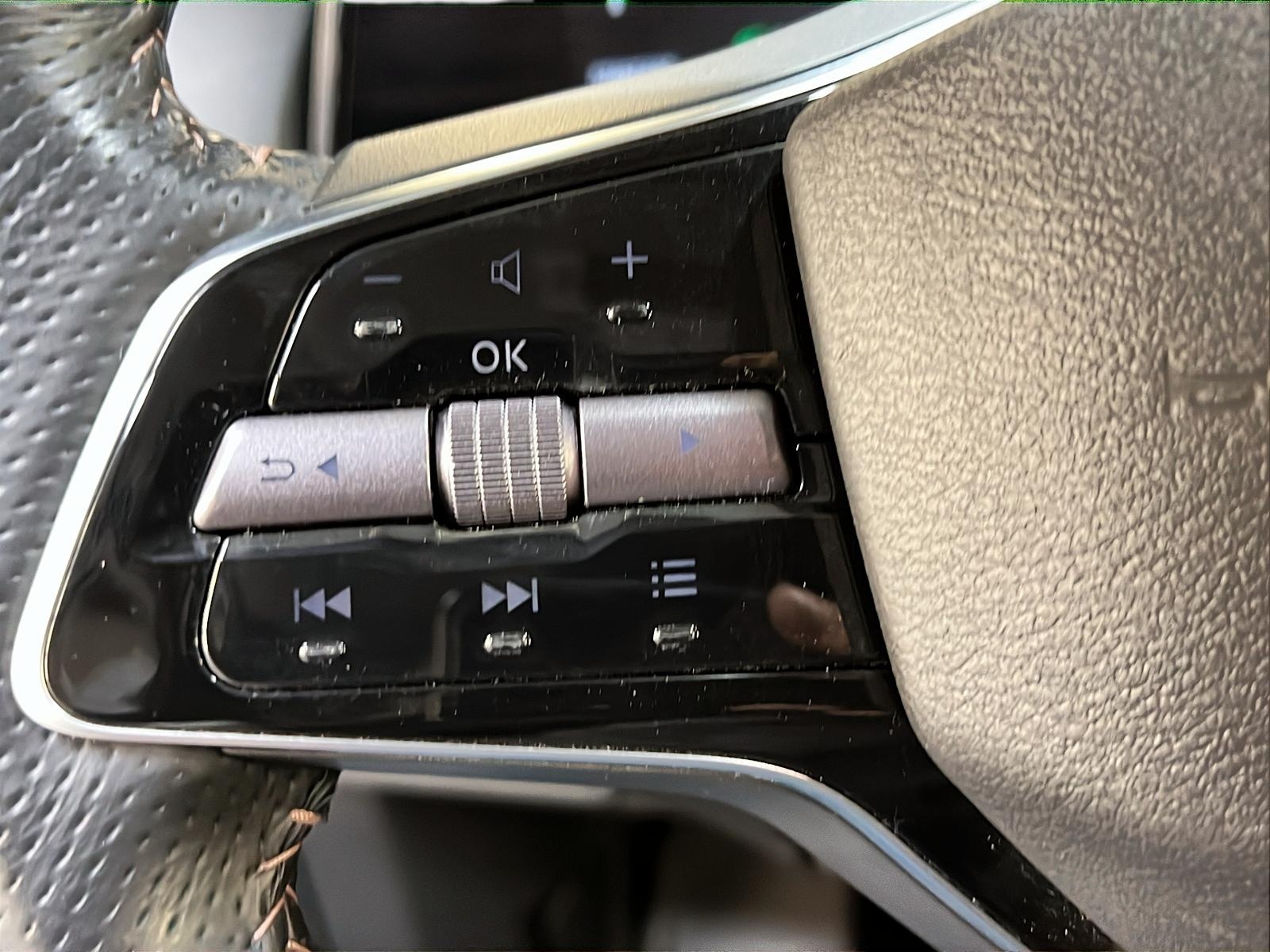 Nissan ARIYA EVOLVE + TOIT PANO NAV 2023 - image #23