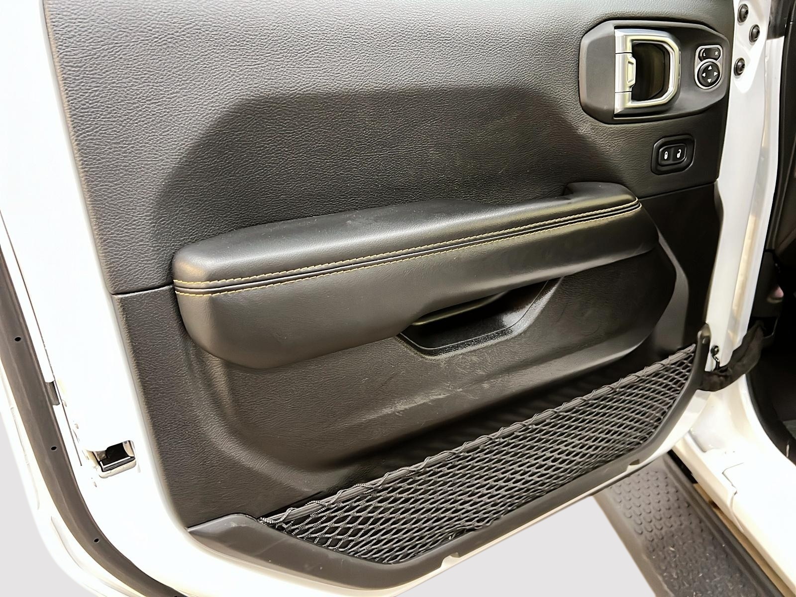 Jeep Wrangler SAHARA 4 PORTES CUIR NAV 4X4 2024 - image #23