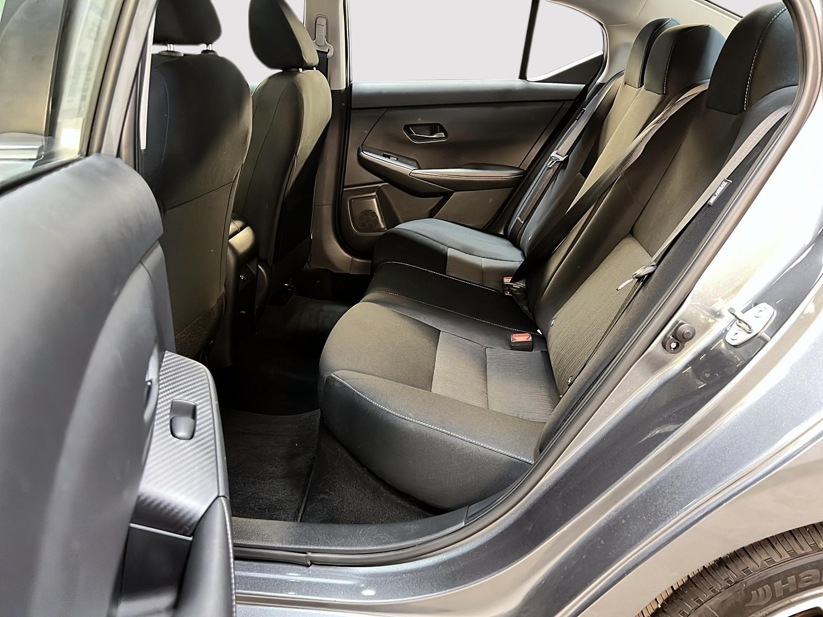 Nissan Sentra SV TOIT 2024 - image #9