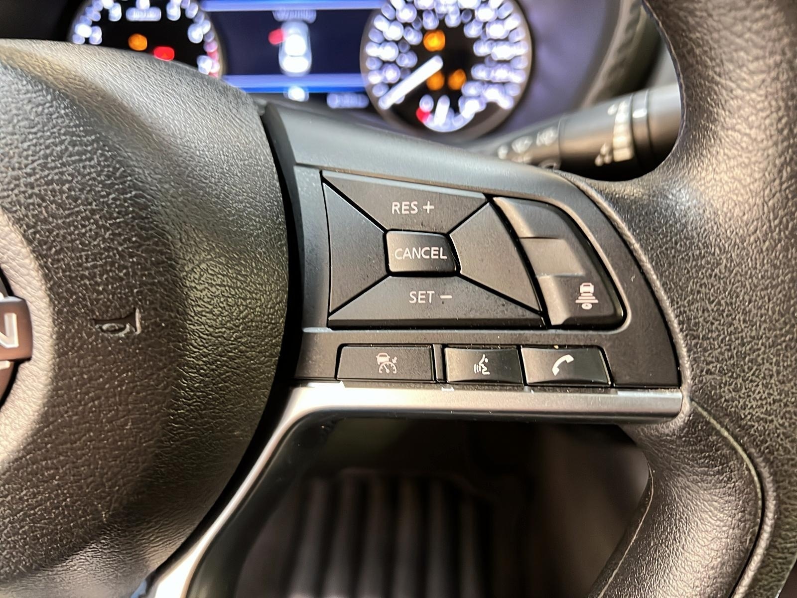 Nissan Sentra SV TOIT 2024 - image #19