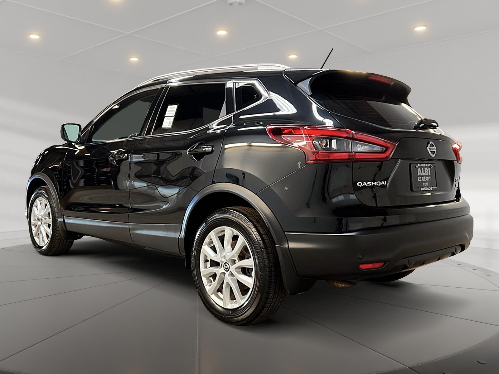 Nissan Qashqai SV TOIT 4RM 2023 - image #6