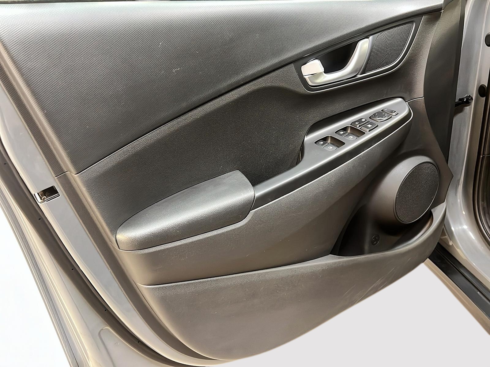 Hyundai Kona EV 2022 - Image #22