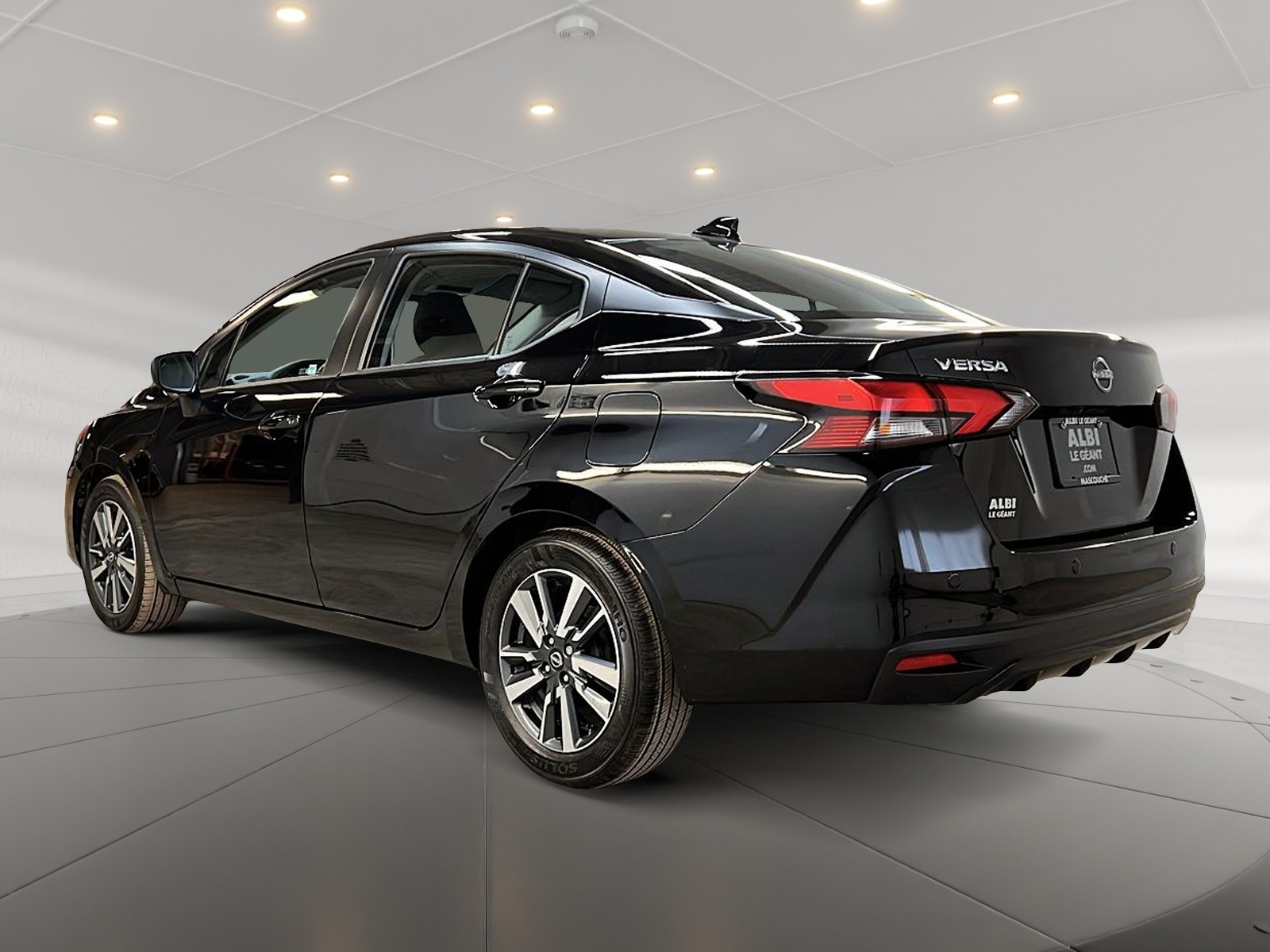 Nissan Versa SV 2025 — photo 6