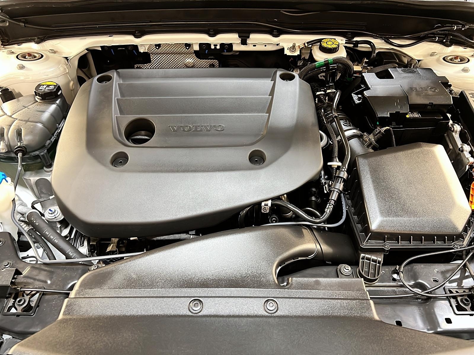 Volvo XC40 B5 CORE NAV 4RM 2024 - image #11