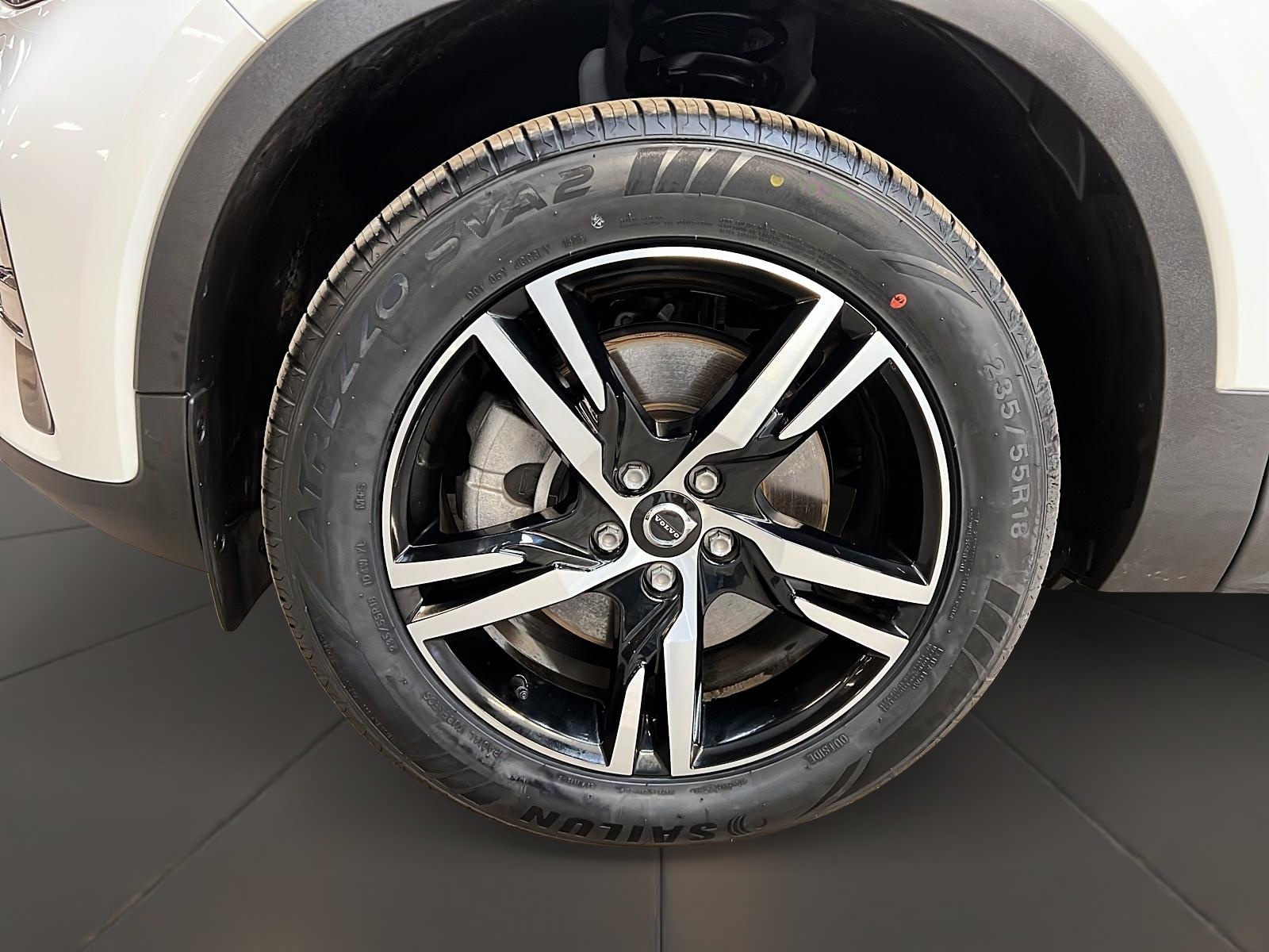 Volvo XC40 B5 CORE NAV 4RM 2024 - image #30