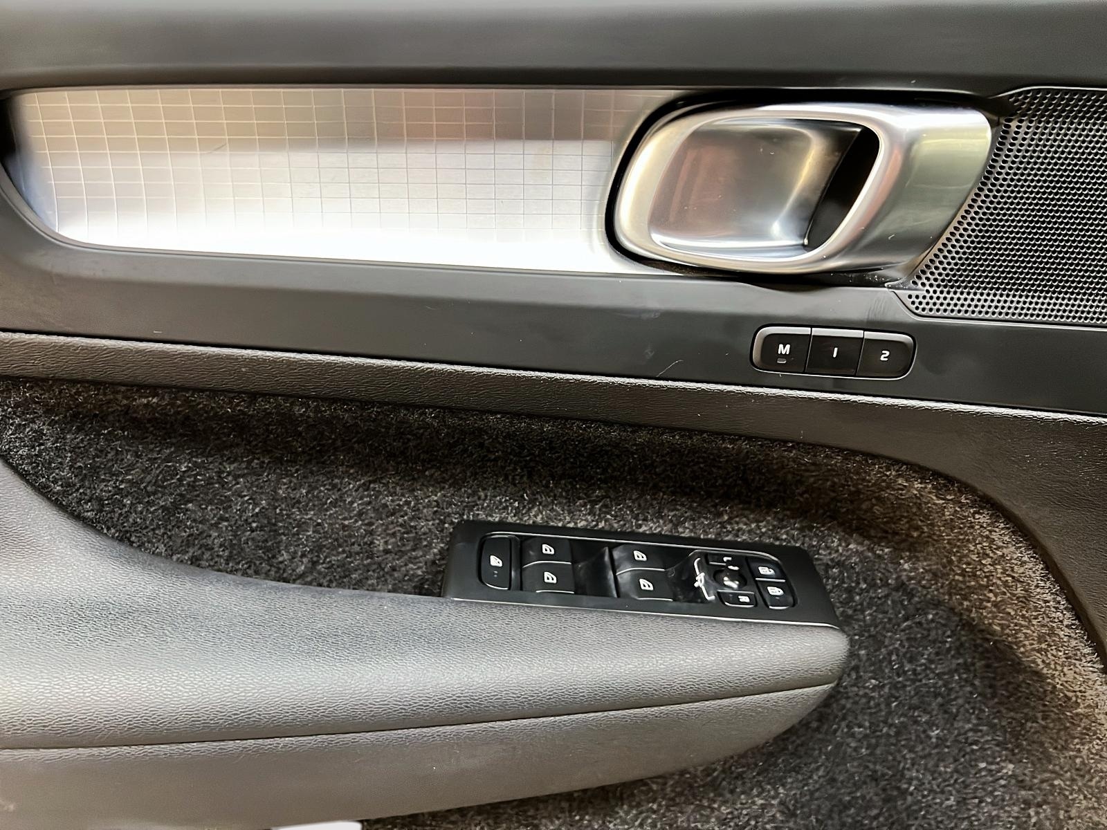 Volvo XC40 B5 CORE NAV 4RM 2024 - image #23