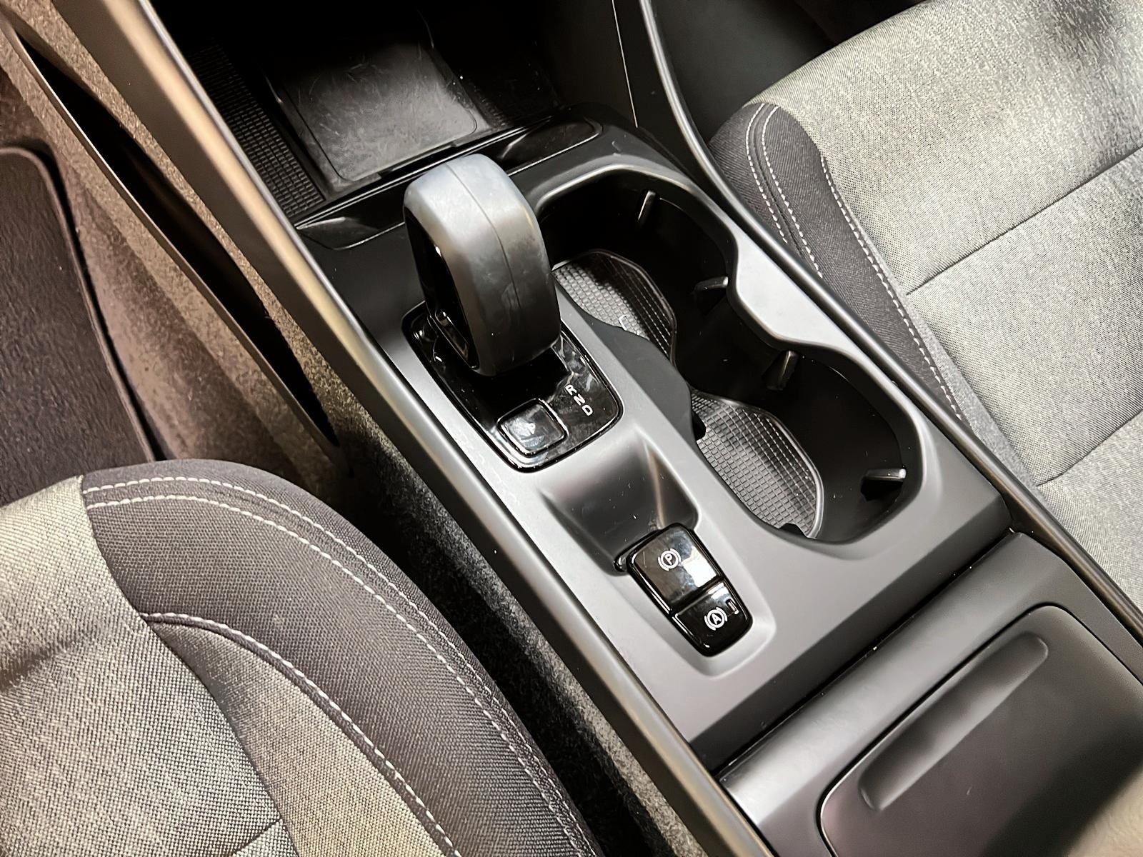 Volvo XC40 2024 - Image #14