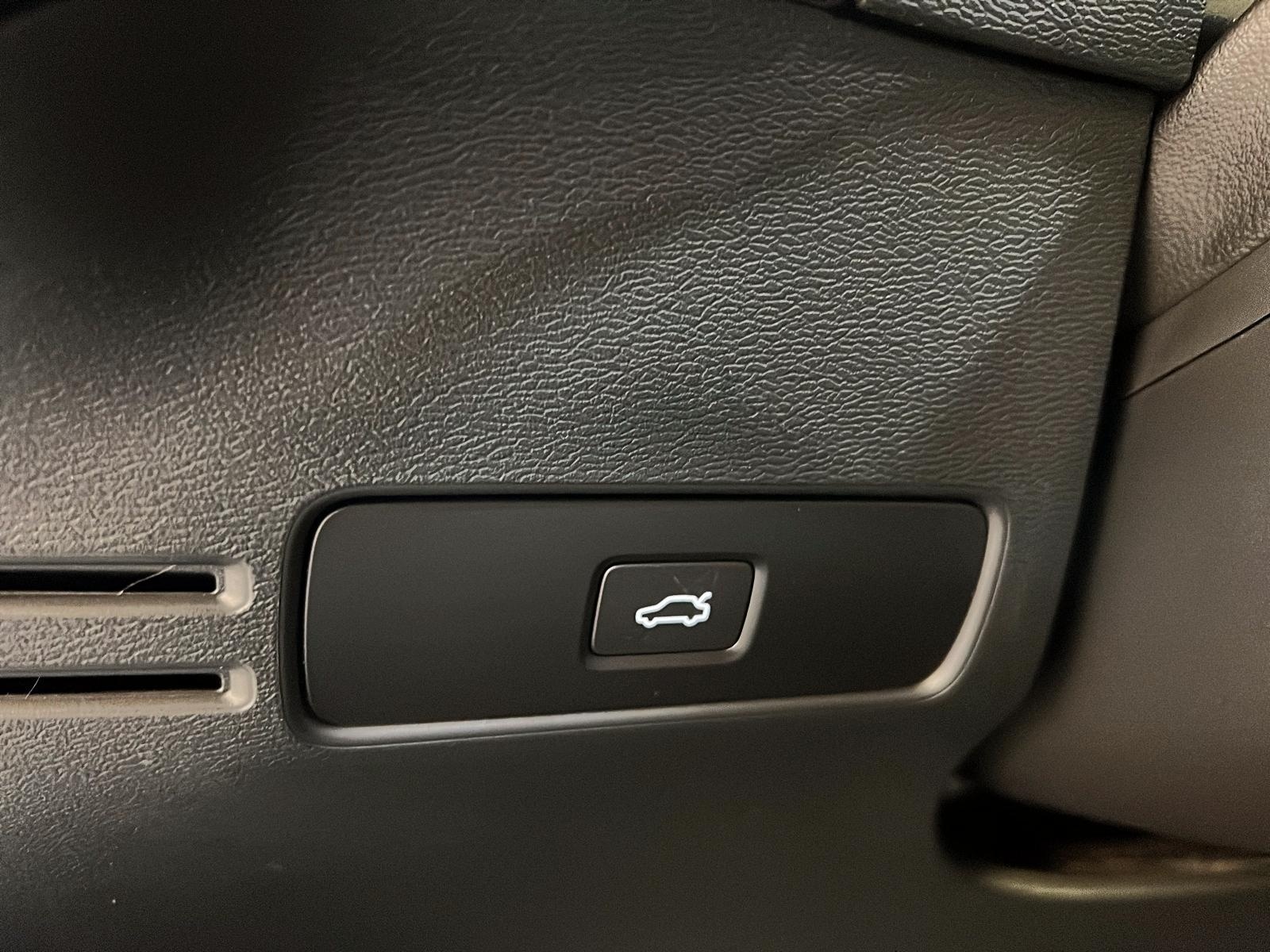 Volvo XC40 B5 CORE NAV 4RM 2024 - image #22