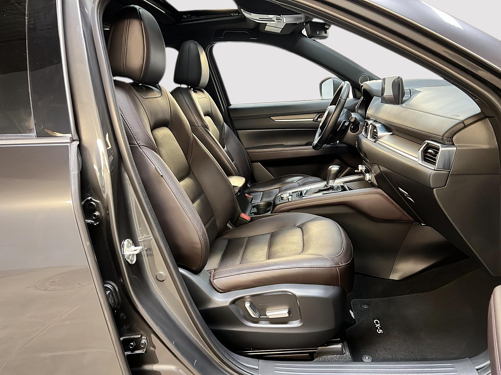 Mazda CX-5 SIGNATURE 2.5T CUIR TOIT NAV 4RM 2023 - image #8