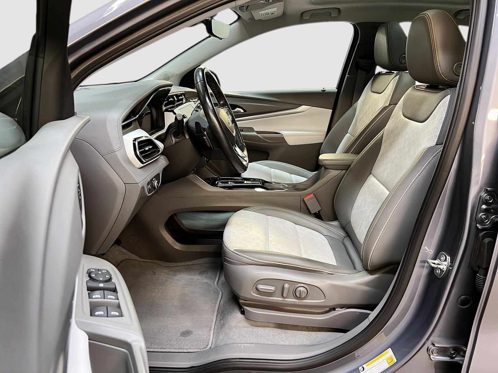 Chevrolet Bolt EUV PREMIER CUIR TOIT PANO NAV 2023 - image #7