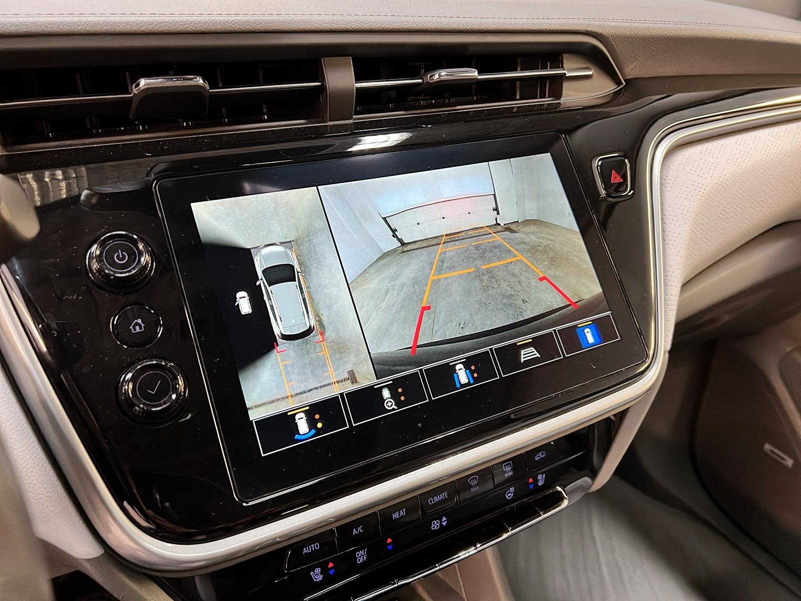 Chevrolet Bolt EUV 2023 - Image #17