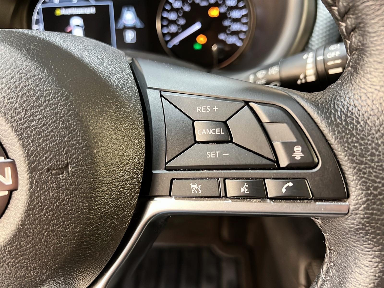 Nissan Kicks SV 2023 - image #18