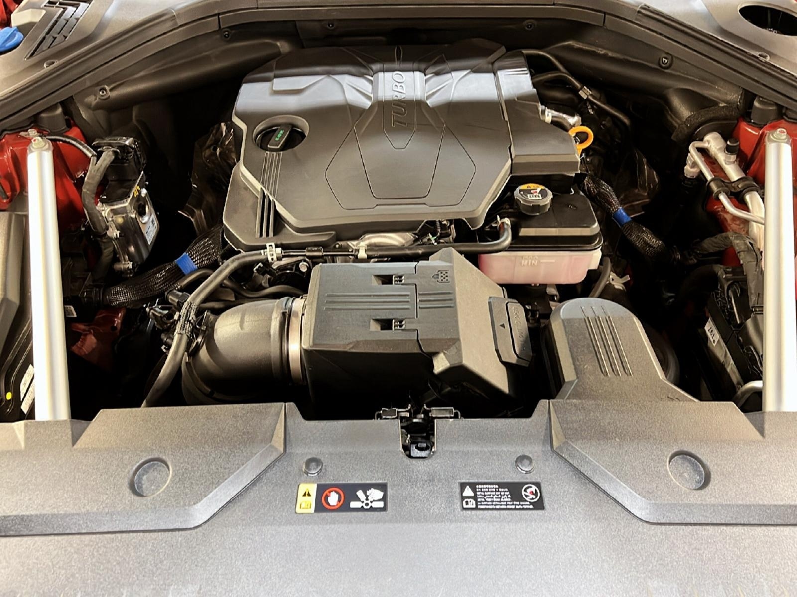 Genesis GV70 PRESTIGE 2.5T CUIR TOIT PANO NAV 4RM 2025 - image #15