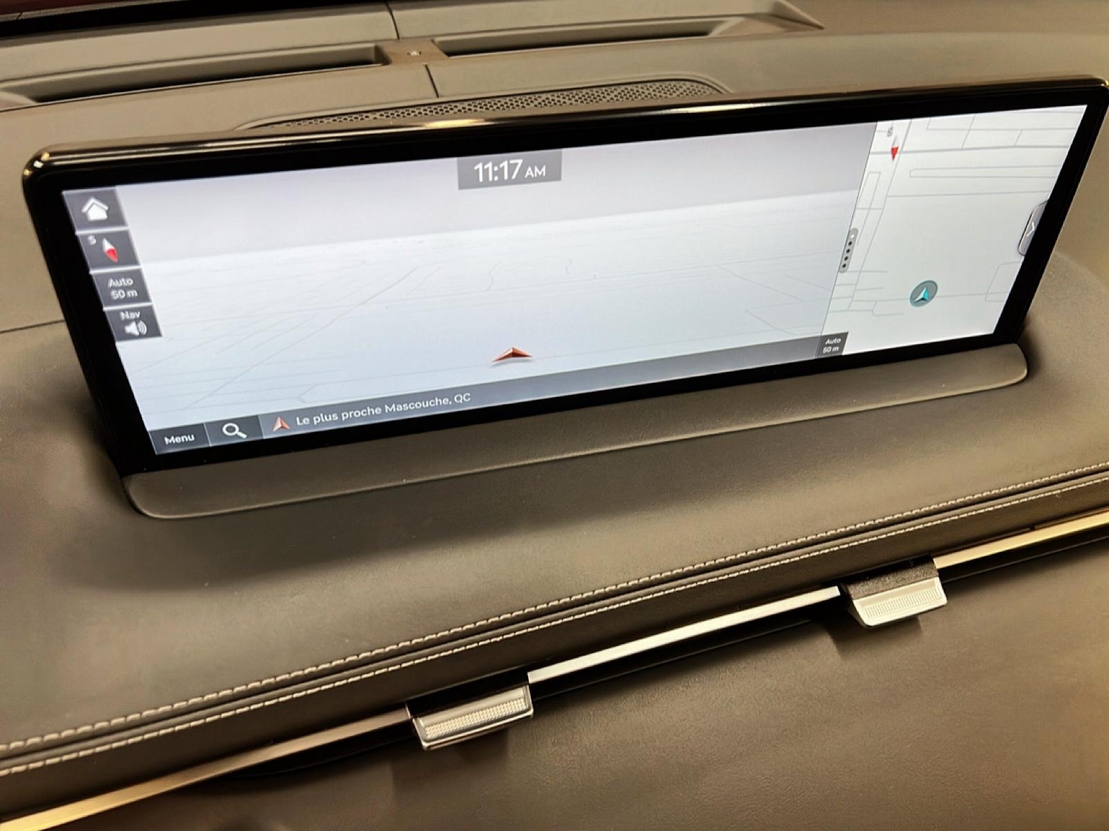 Genesis GV70 PRESTIGE 2.5T CUIR TOIT PANO NAV 4RM 2025 - image #22