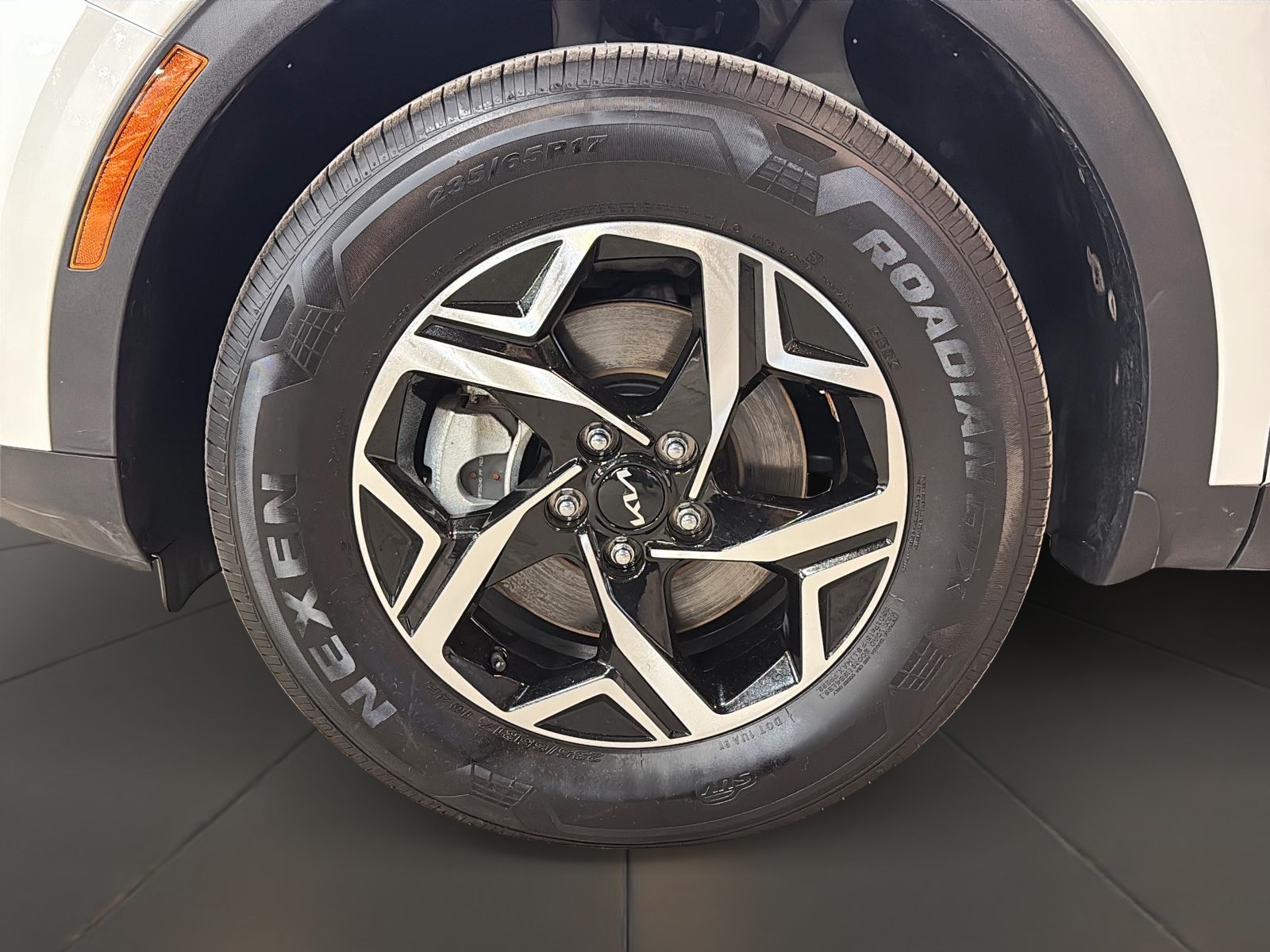 Kia Sportage LX 4RM 2023 - image #26