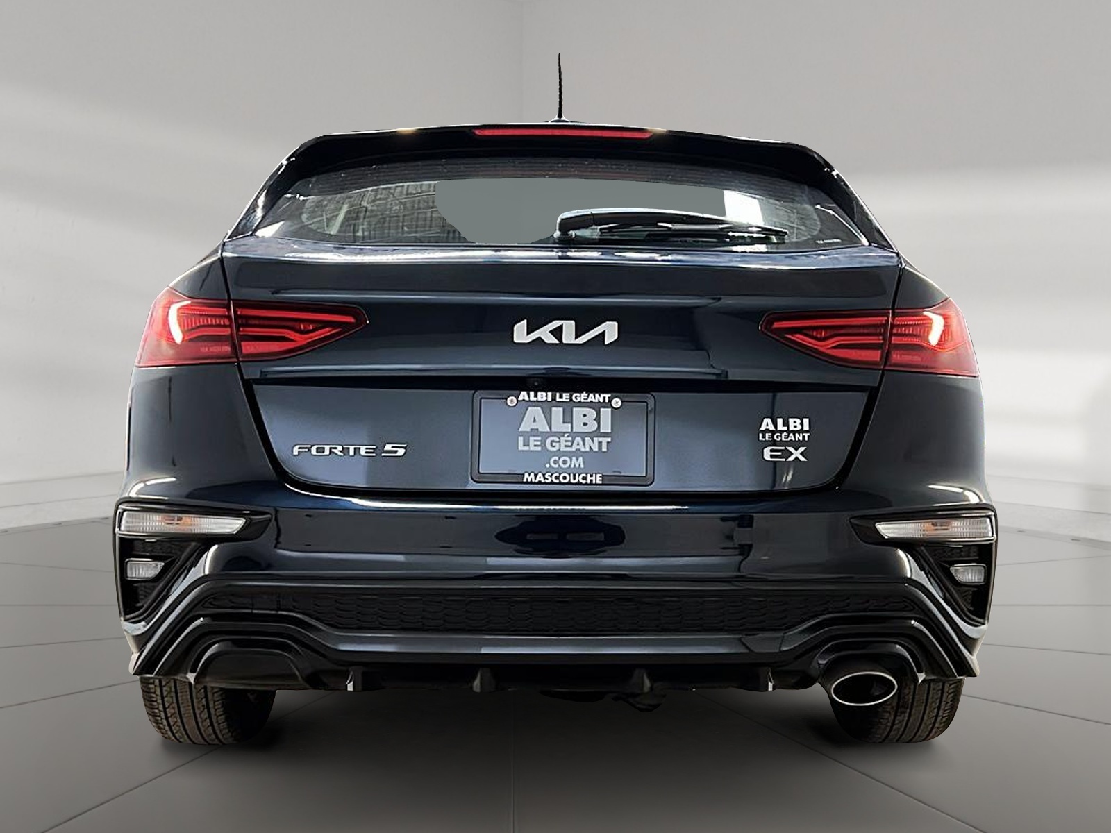 Kia Forte5 EX 2023 - image #5