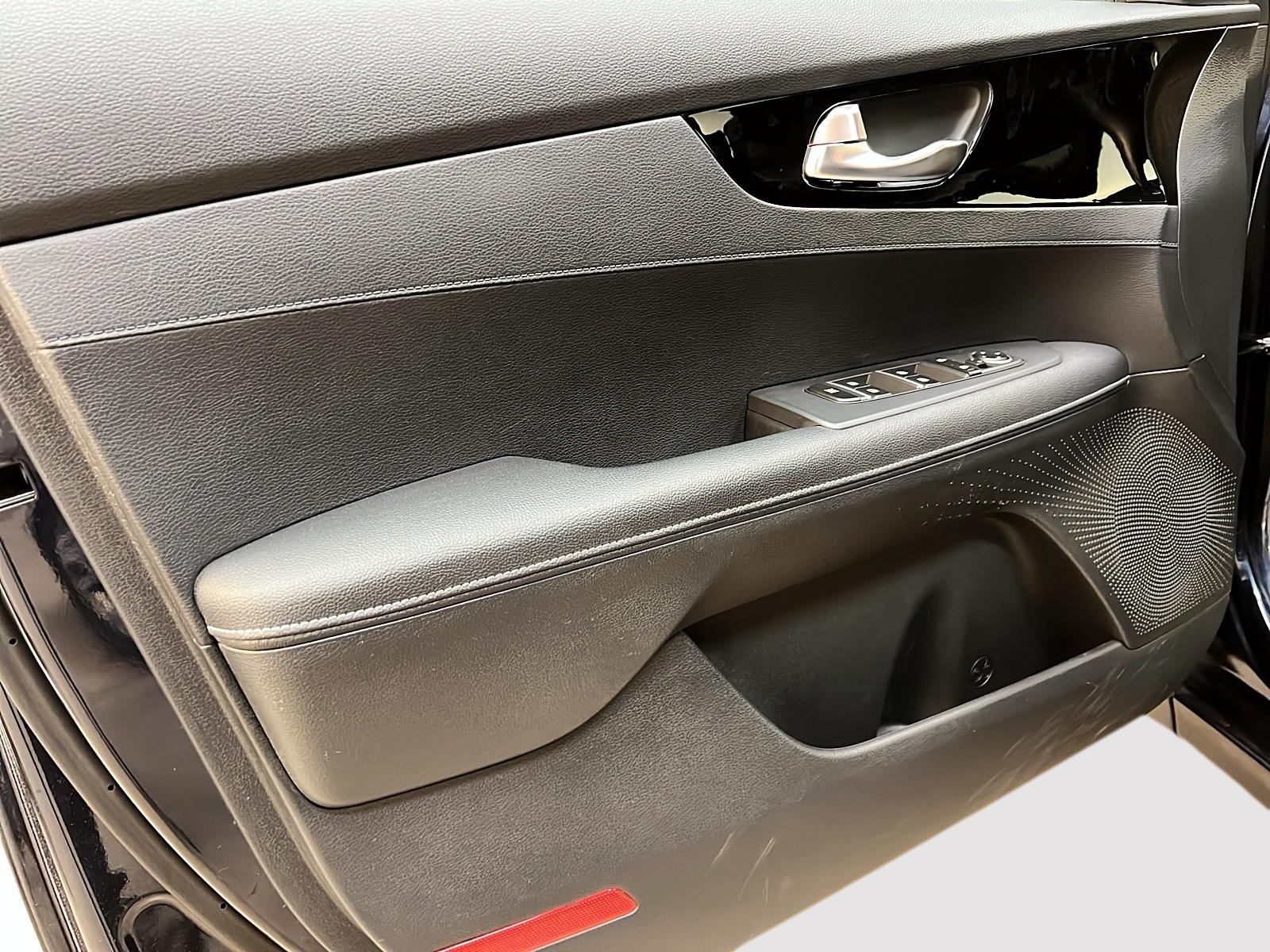 Kia Forte5 2023 - Image #21