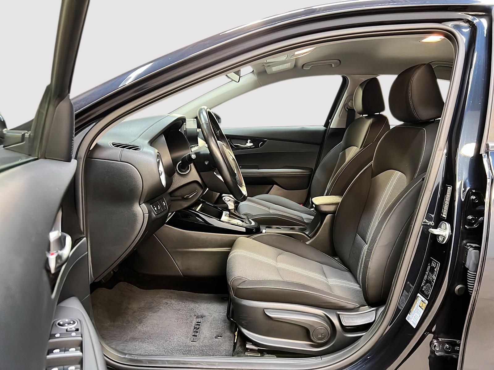 Kia Forte5 2023 - Image #7