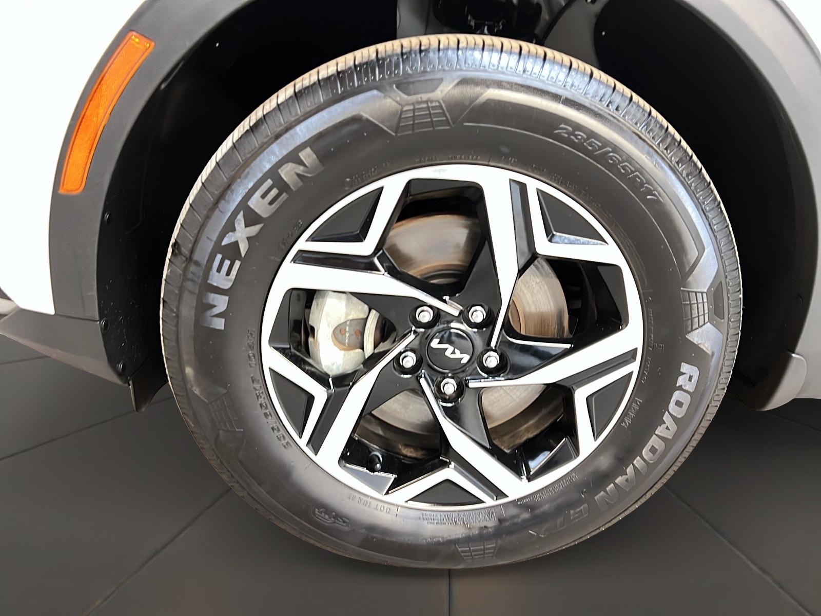 Kia Sportage LX 4RM 2023 - image #24