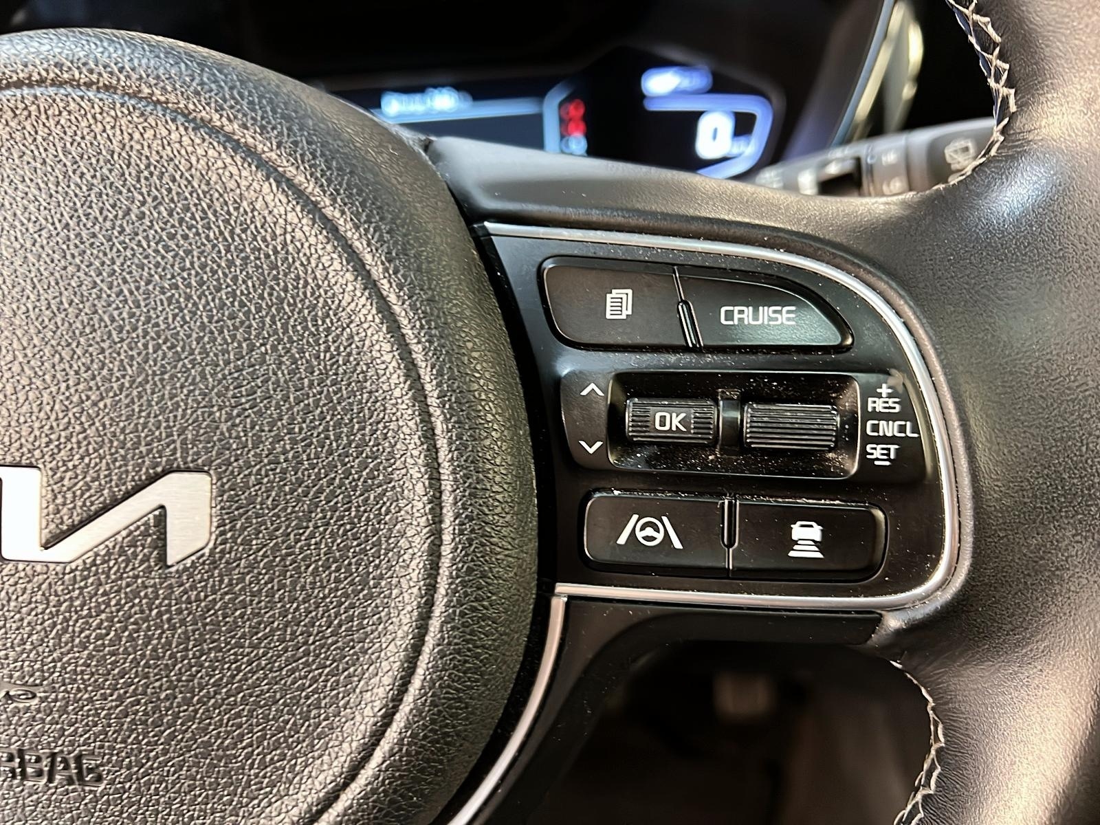 Kia Niro SX TOURING PHEV CUIR TOIT NAV 2022 - image #20
