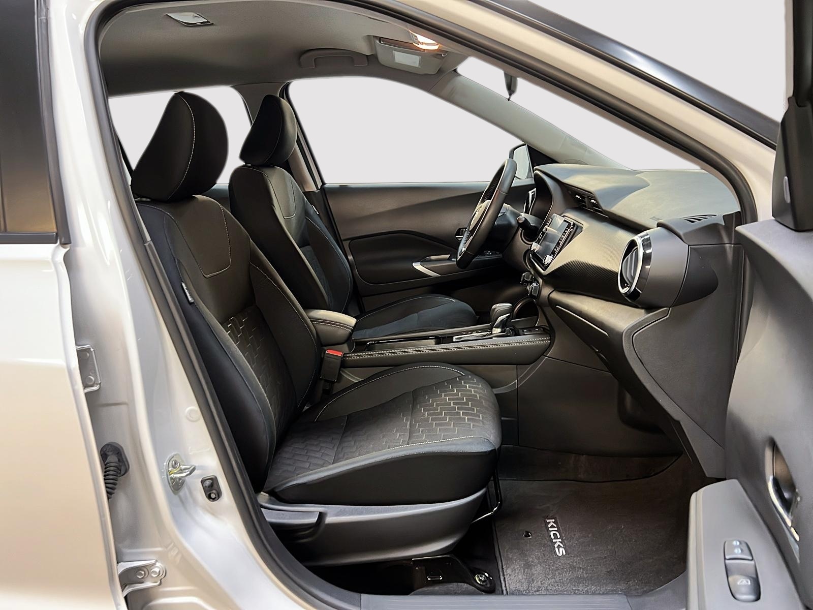 Nissan Kicks SV SPECIAL EDITION 2023 - image #8