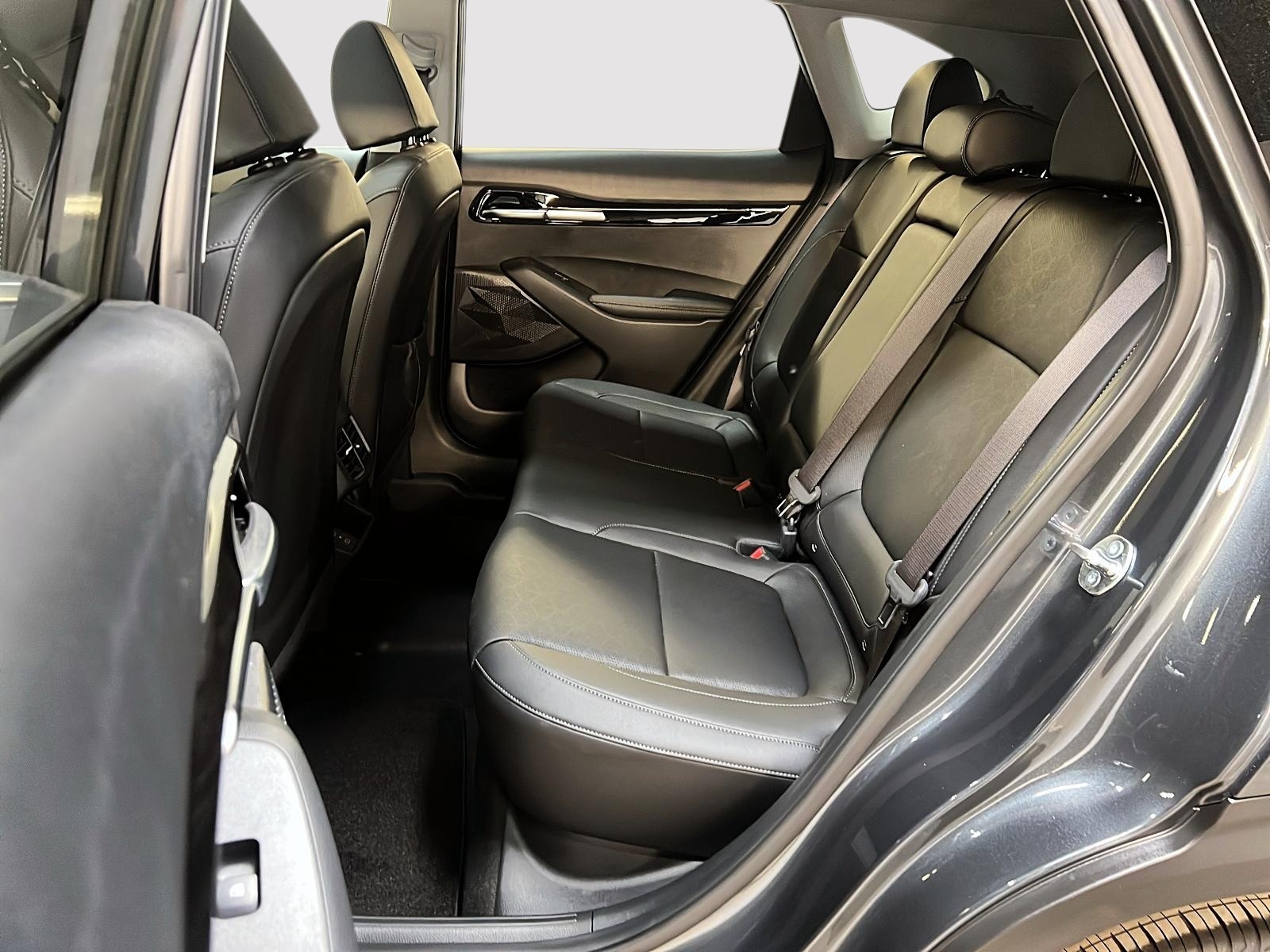 Kia SELTOS EX CUIR TOIT 4RM 2025 - image #10