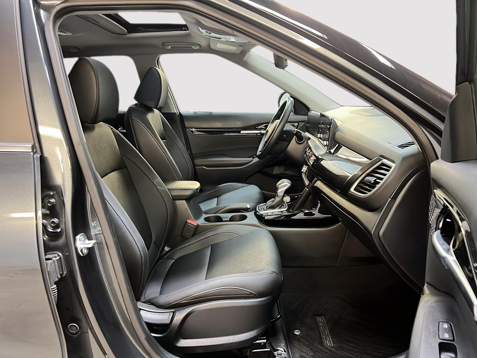 Kia SELTOS EX CUIR TOIT 4RM 2025 - image #8