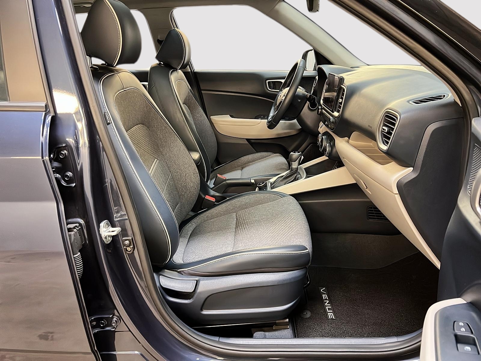 Hyundai Venue ULTIMATE TOIT NAV 2021 - image #8