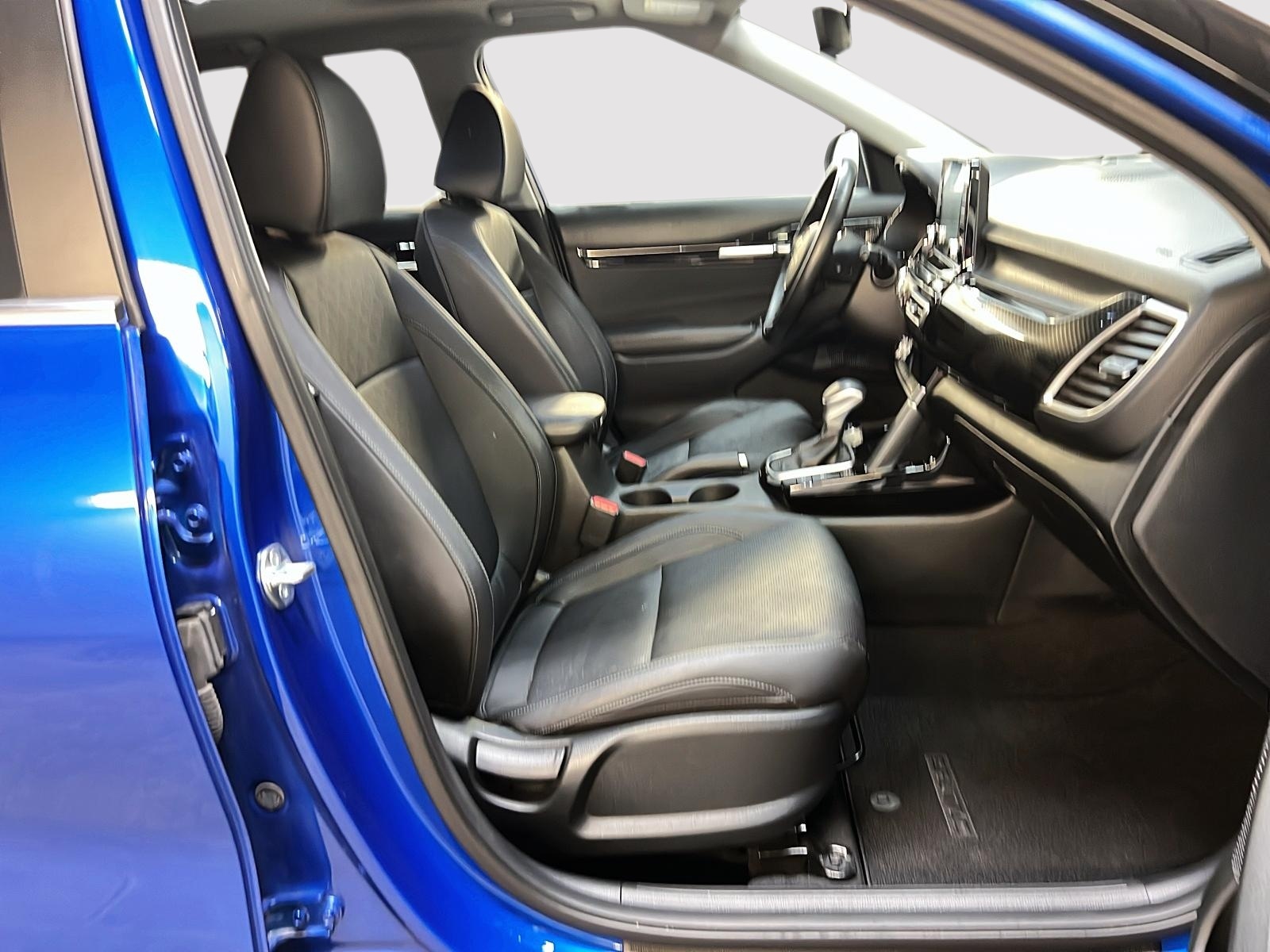 Kia SELTOS EX CUIR TOIT  4RM 2023 - image #8