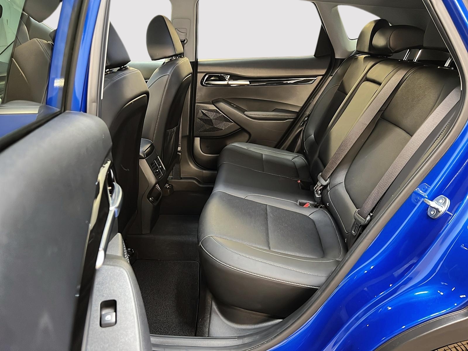 Kia SELTOS EX CUIR TOIT  4RM 2023 - image #9