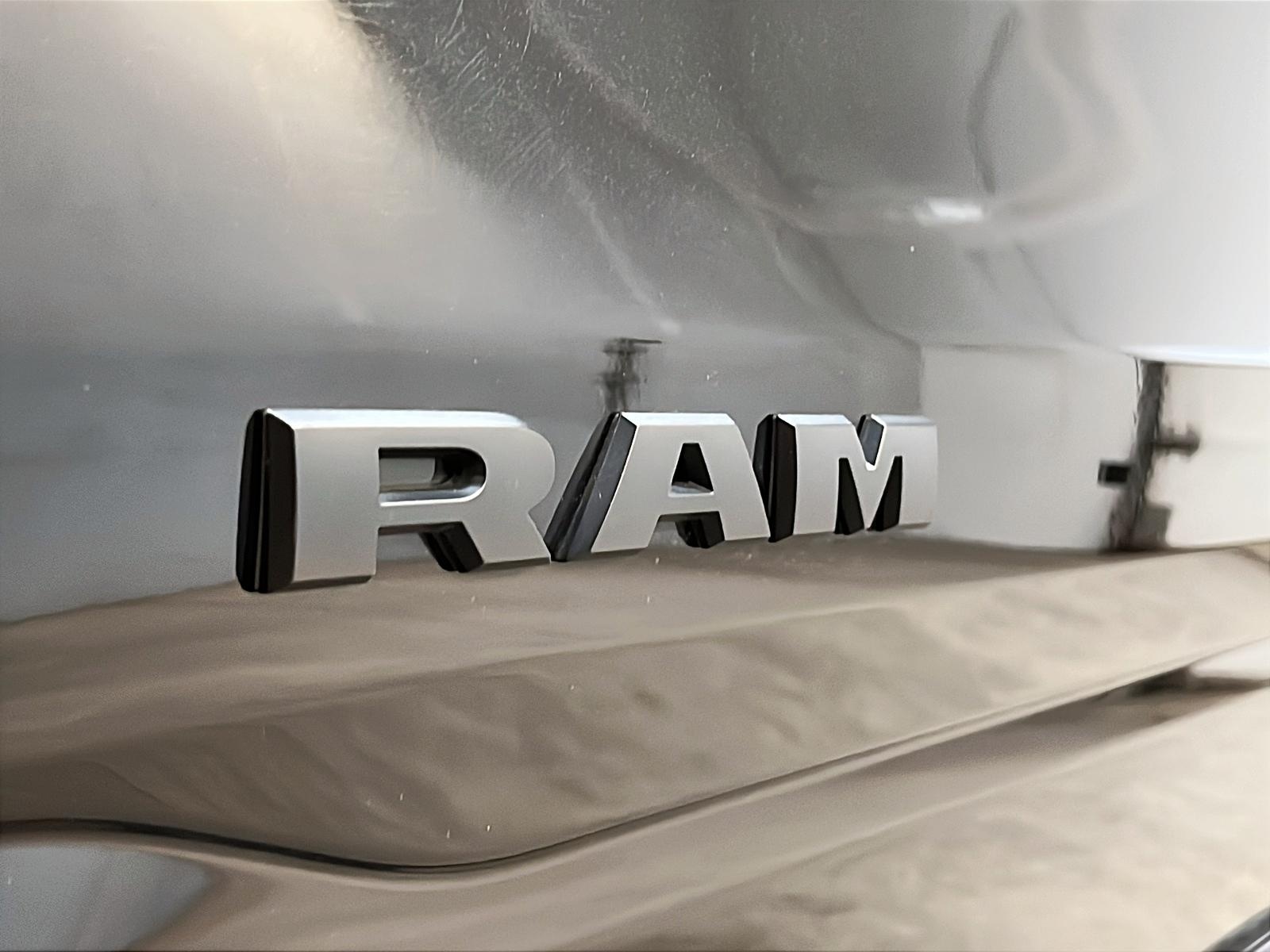 RAM 1500 REBEL 5.7 HEMI BLACK QUAD CAB CUIR 4X4 2020 - image #25