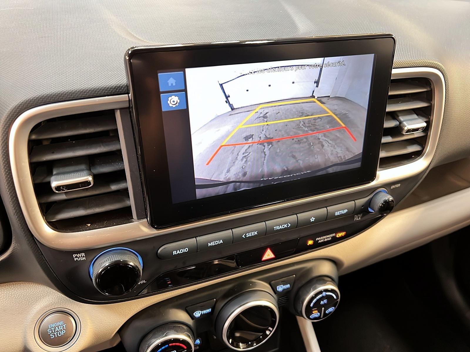 Hyundai Venue ULTIMATE TOIT 2024 - image #17