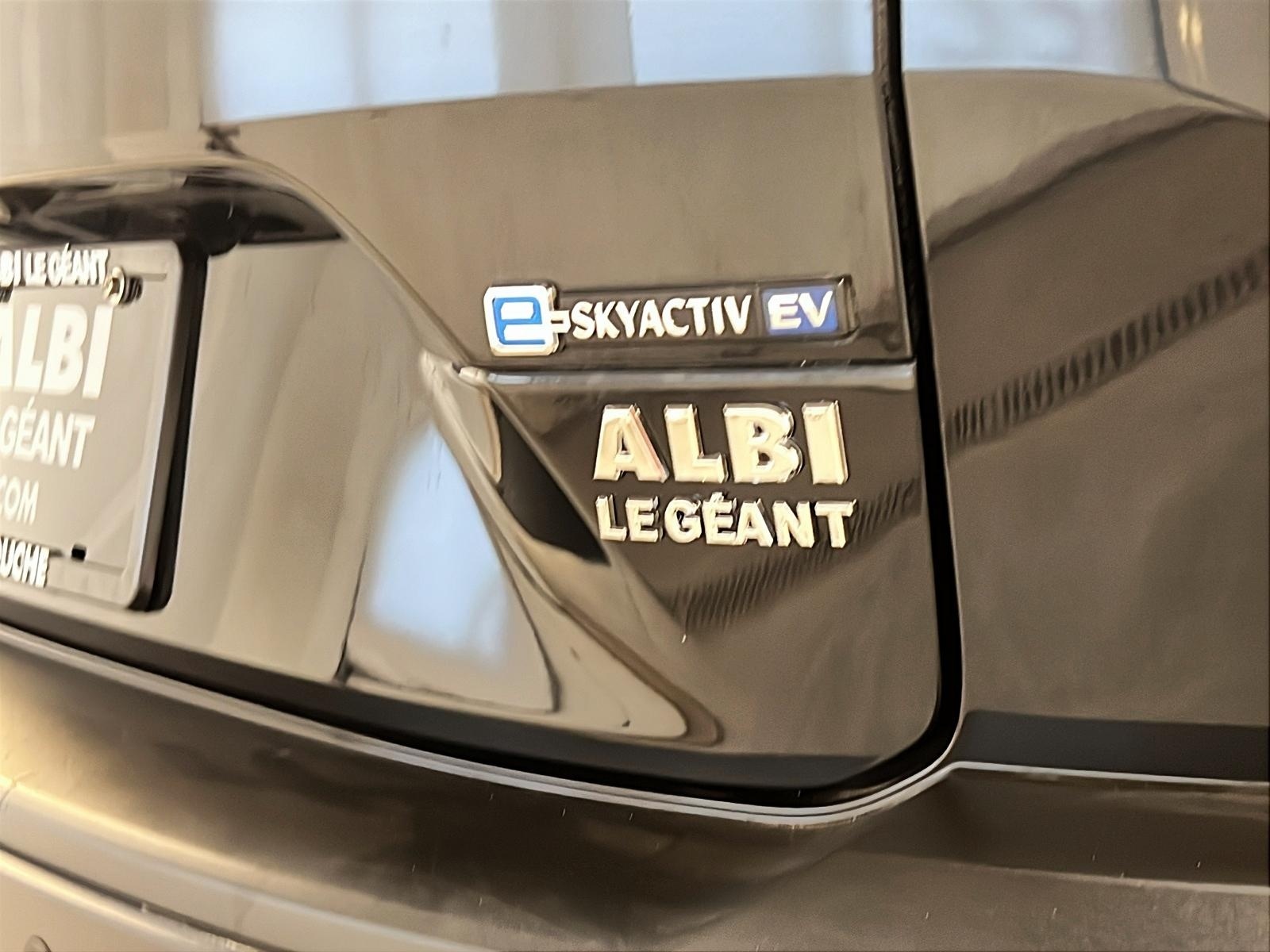 Mazda MX-30 2023 - Image #30