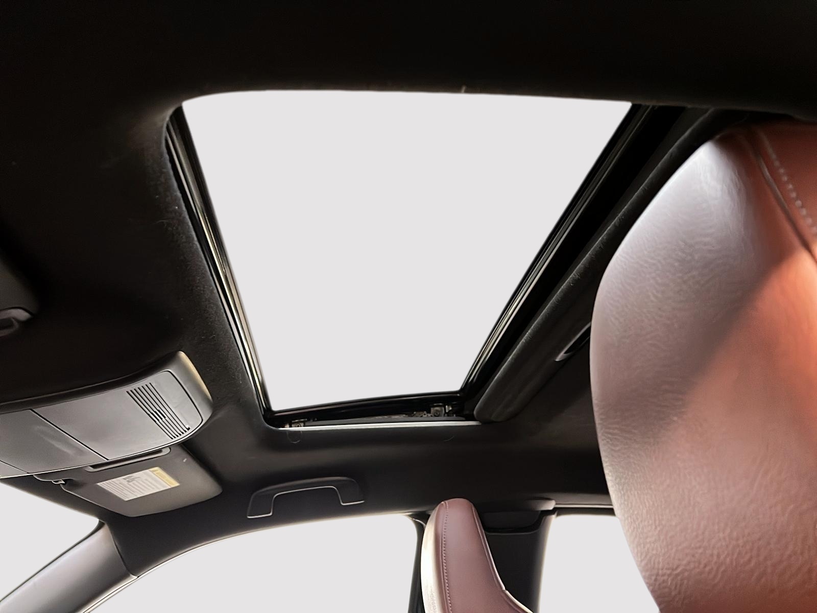 Mazda MX-30 2023 - Image #10