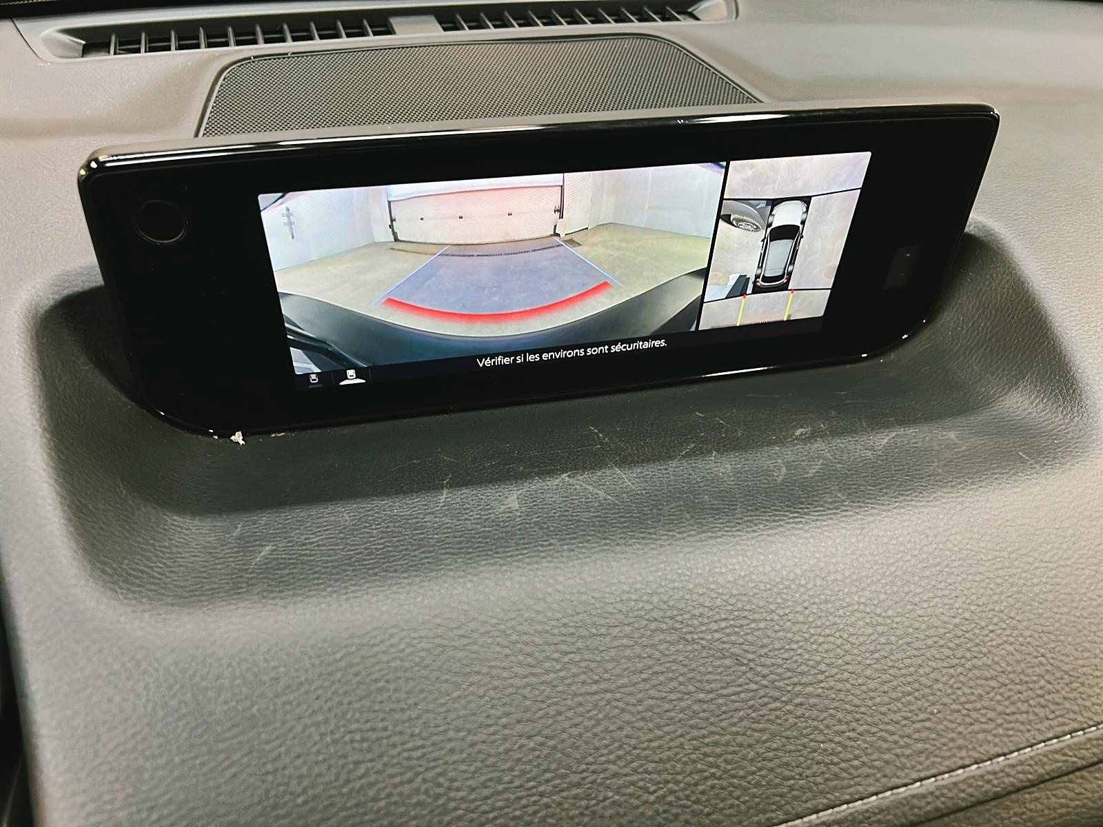 Mazda MX-30 2023 - Image #18