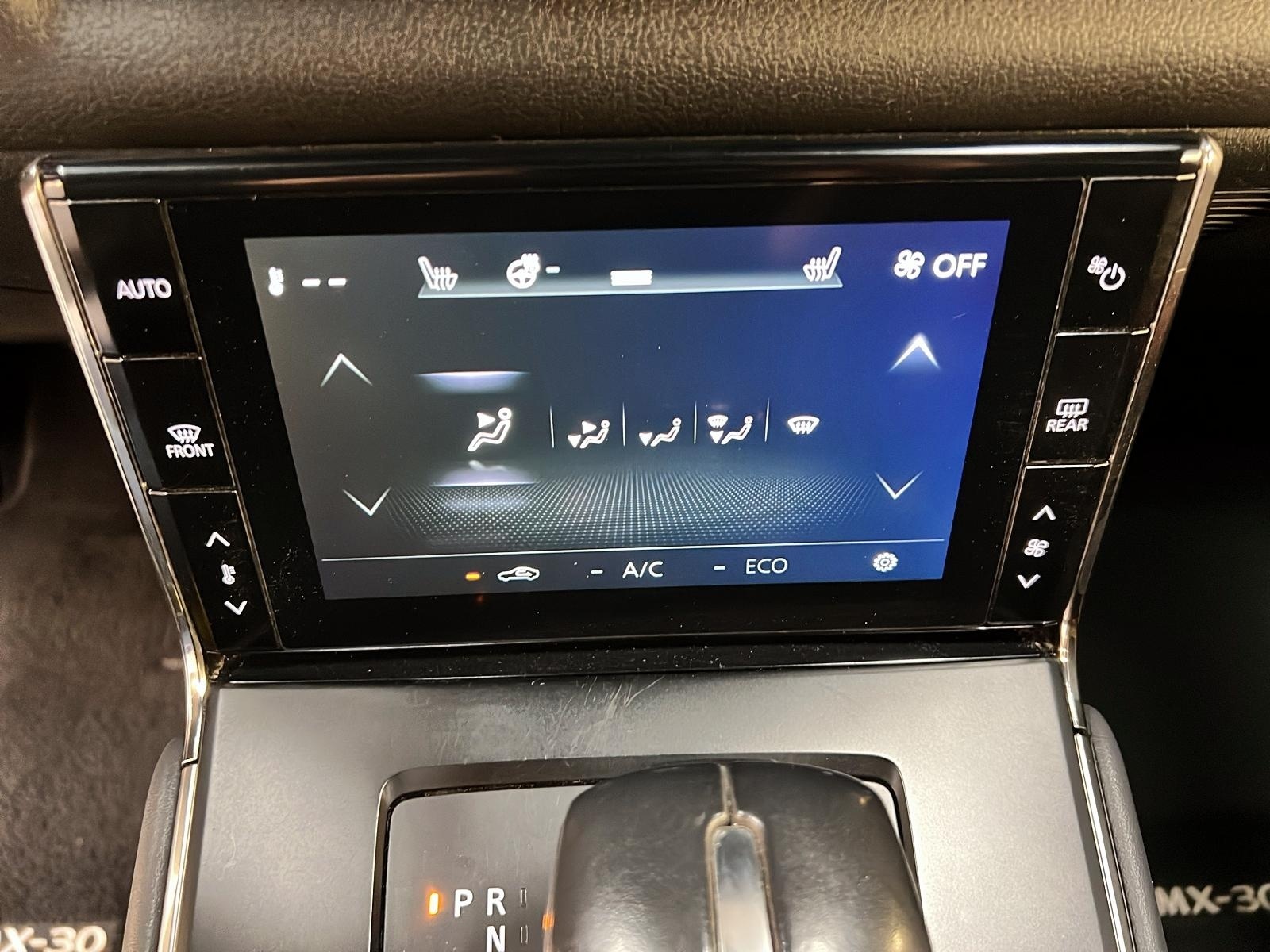 Mazda MX-30 GT TOIT NAV 2023 - image #16