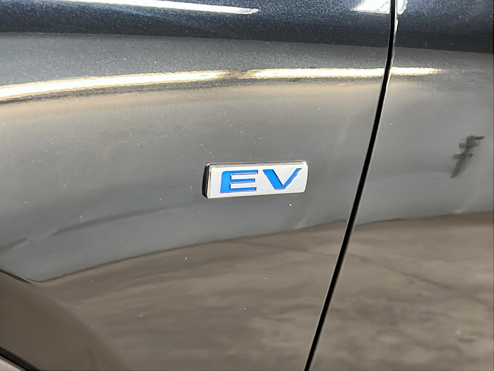 Mazda MX-30 2023 - Image #28