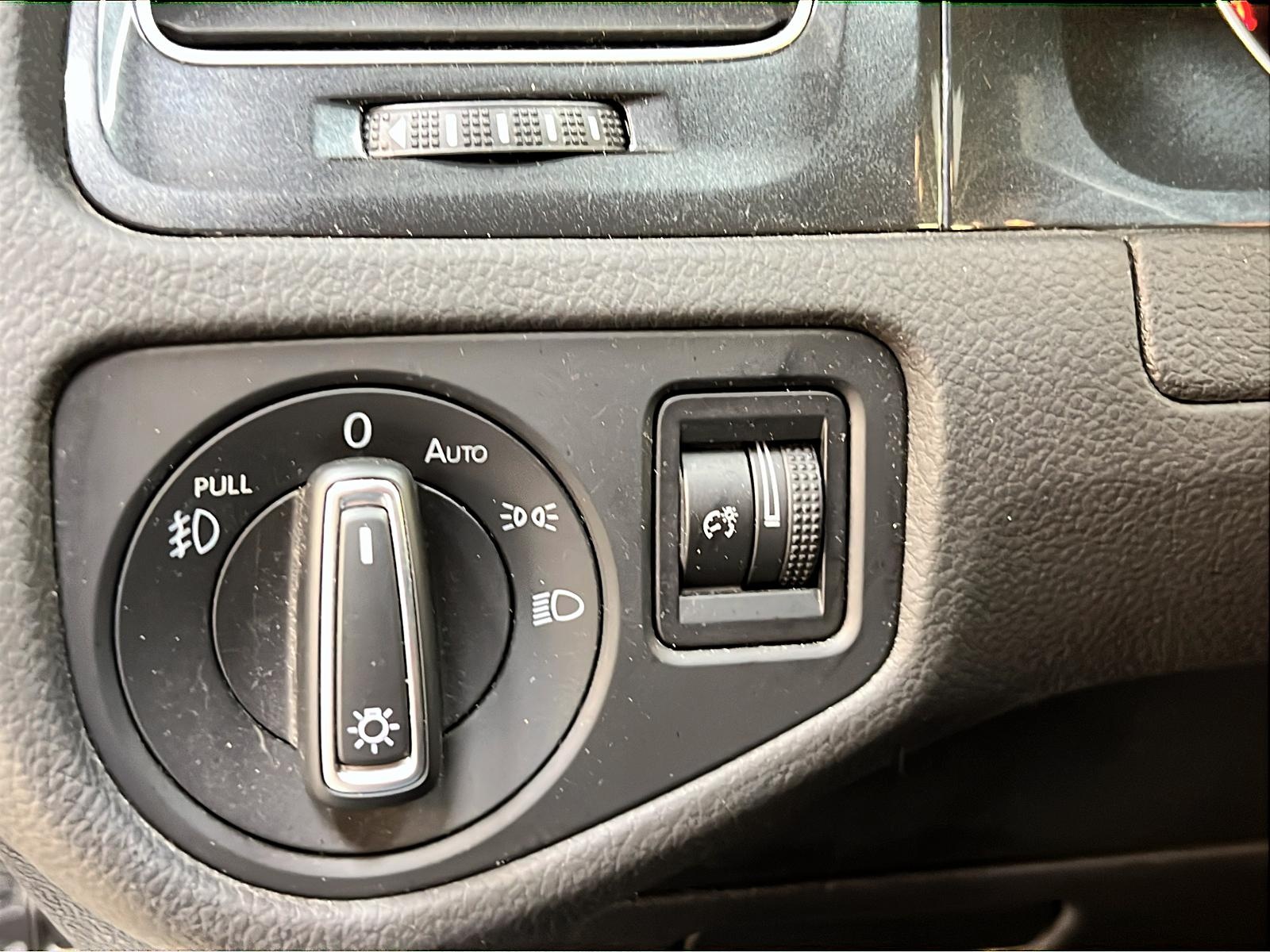 Volkswagen Golf HIGHLINE CUIR TOIT NAV 2021 - image #22