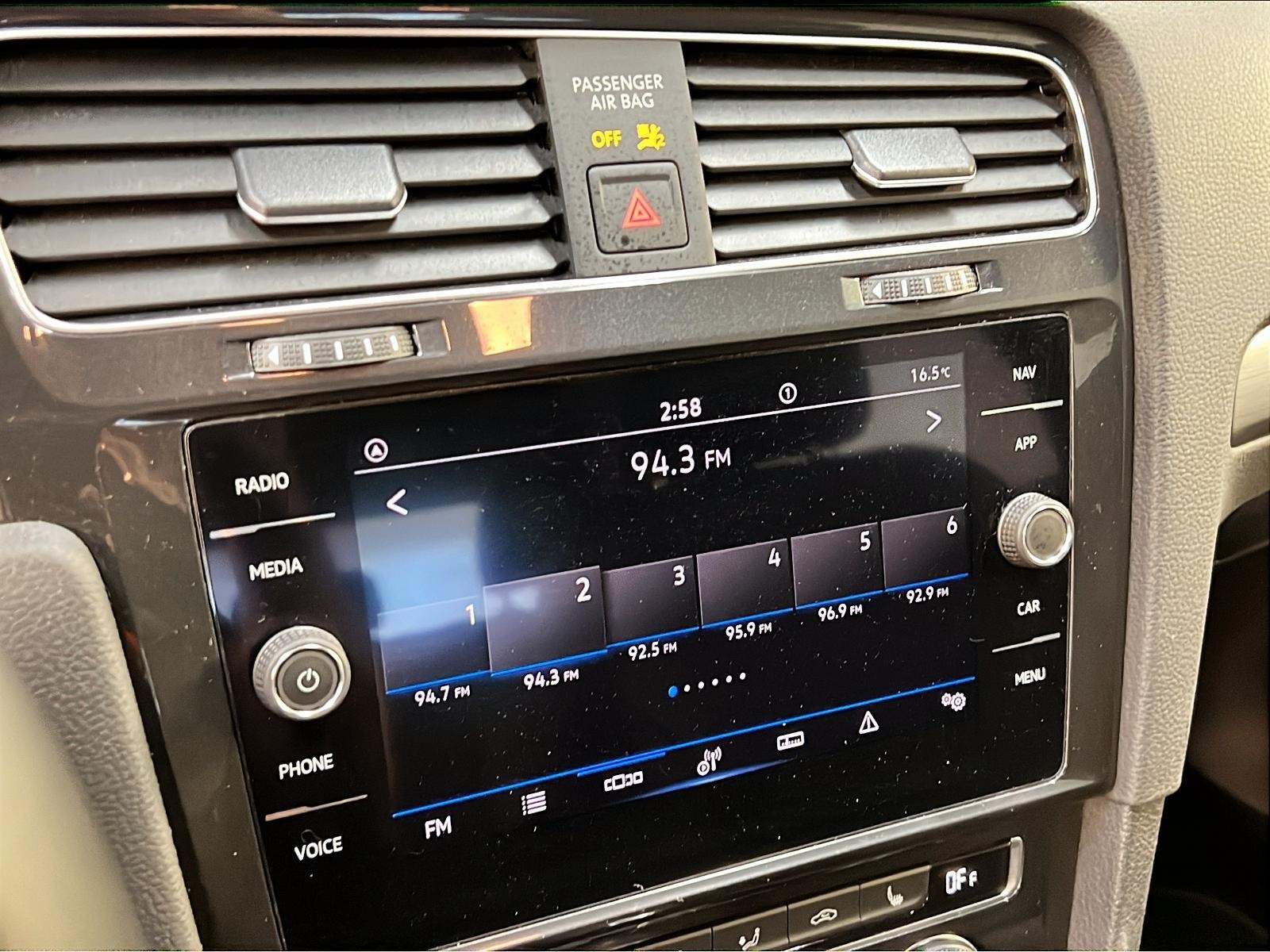 Volkswagen Golf 2021 - Image #16